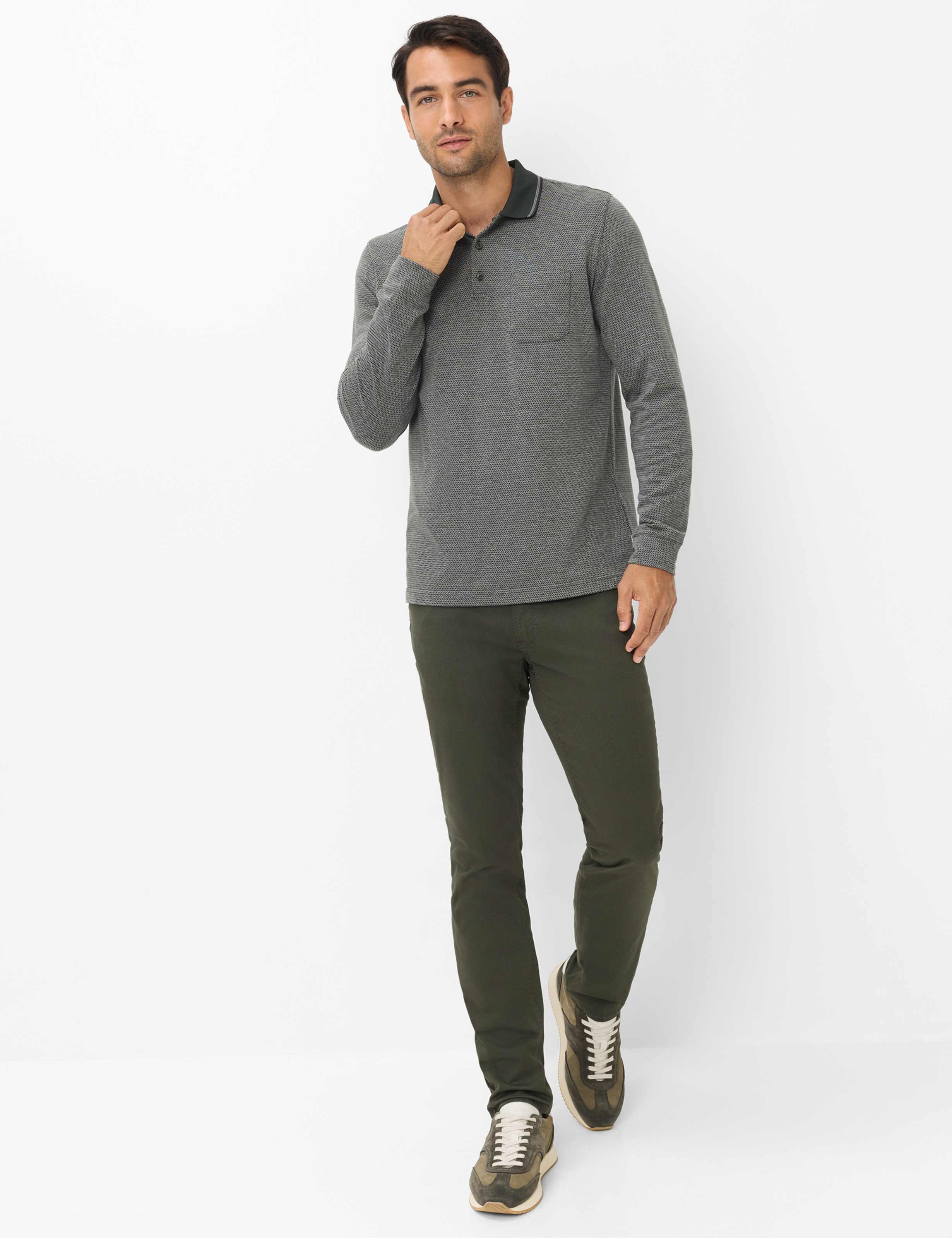 Herren Style PHARELL Grün  Model Outfit