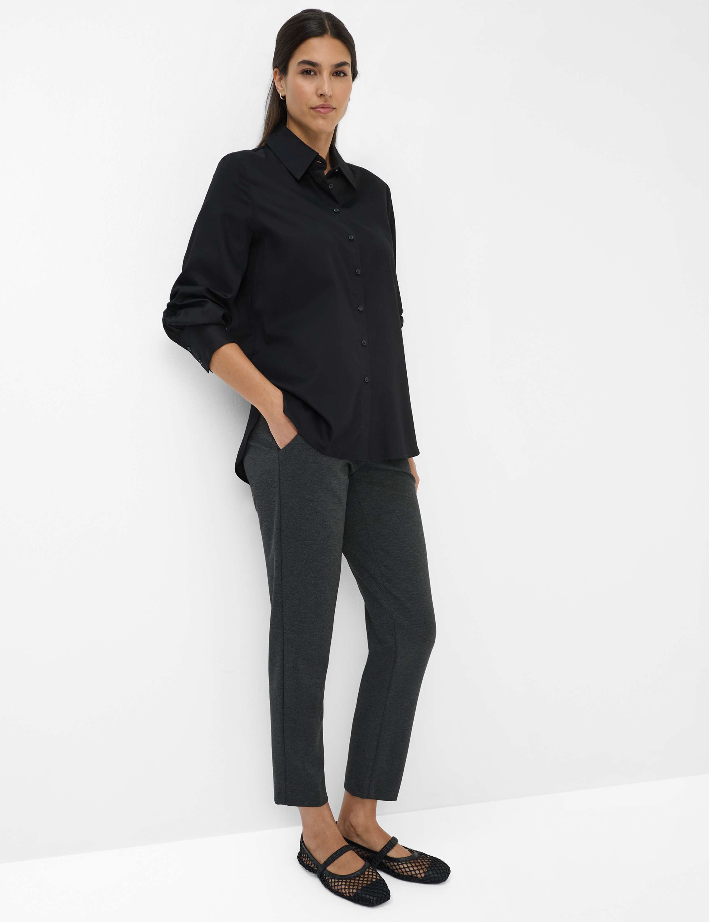 Damen Style VIKI Schwarz  Model Outfit