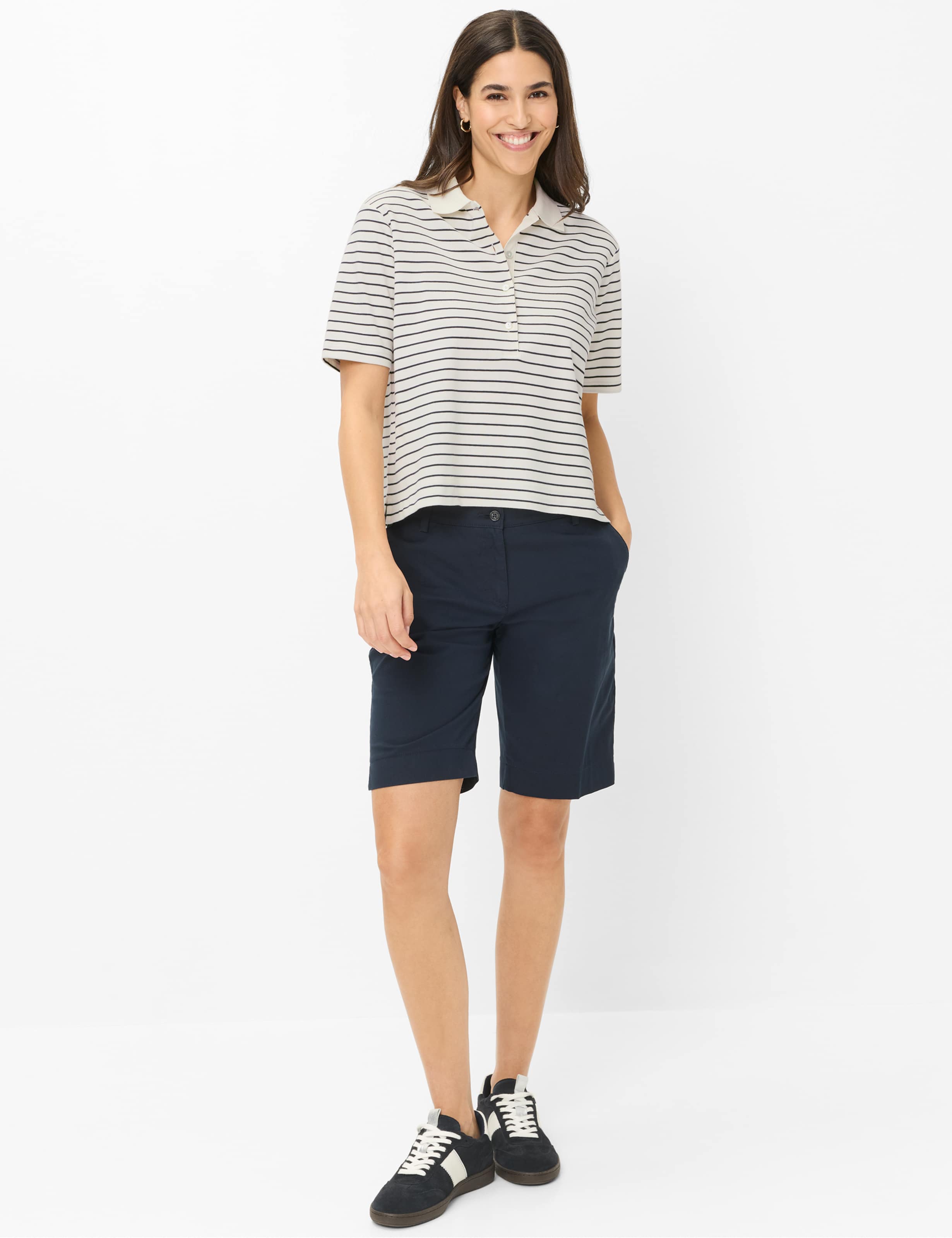 Damen Style MIA B Dunkelblau Regular Fit Model Outfit