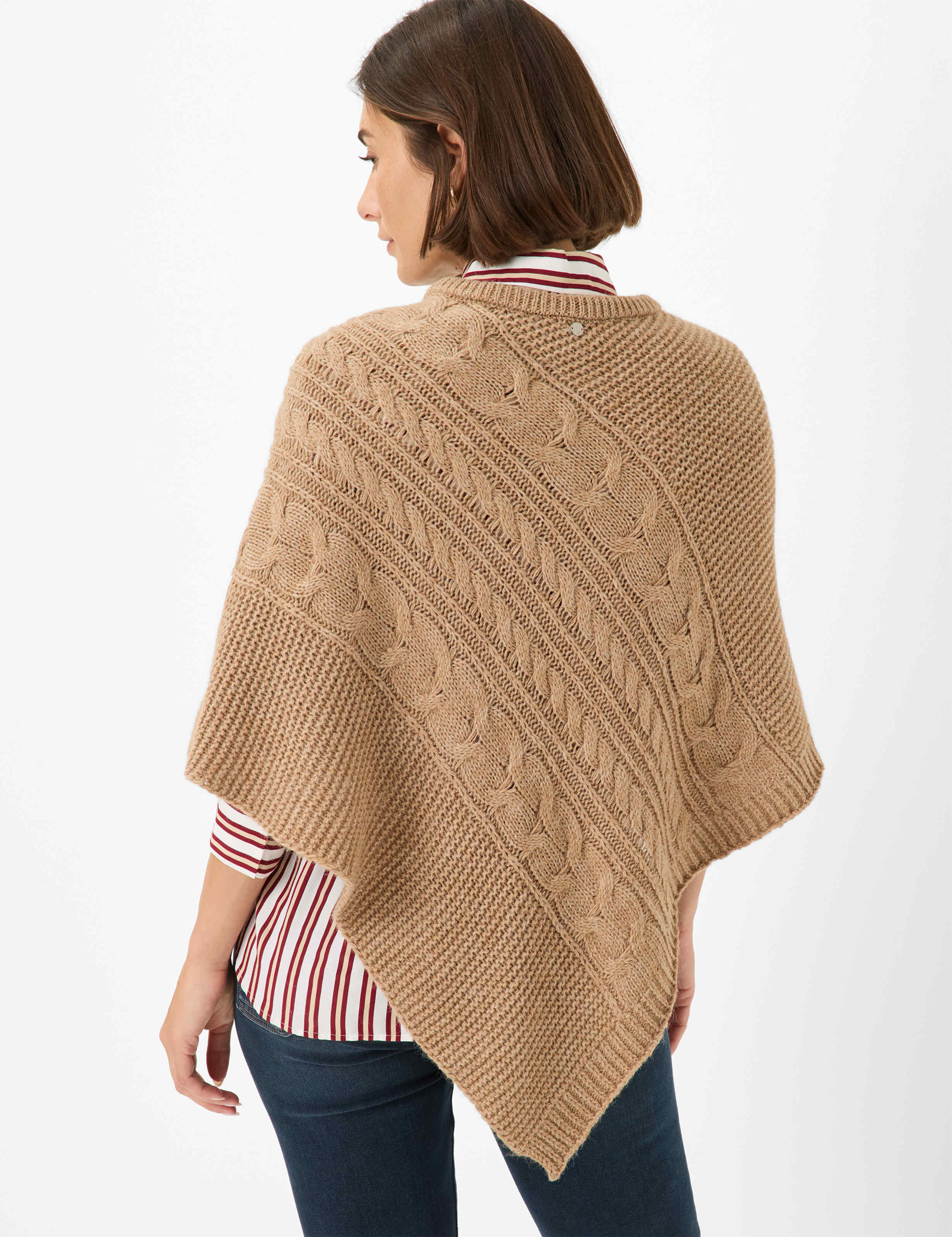 Dames Style THEA Beige  Model achterkant