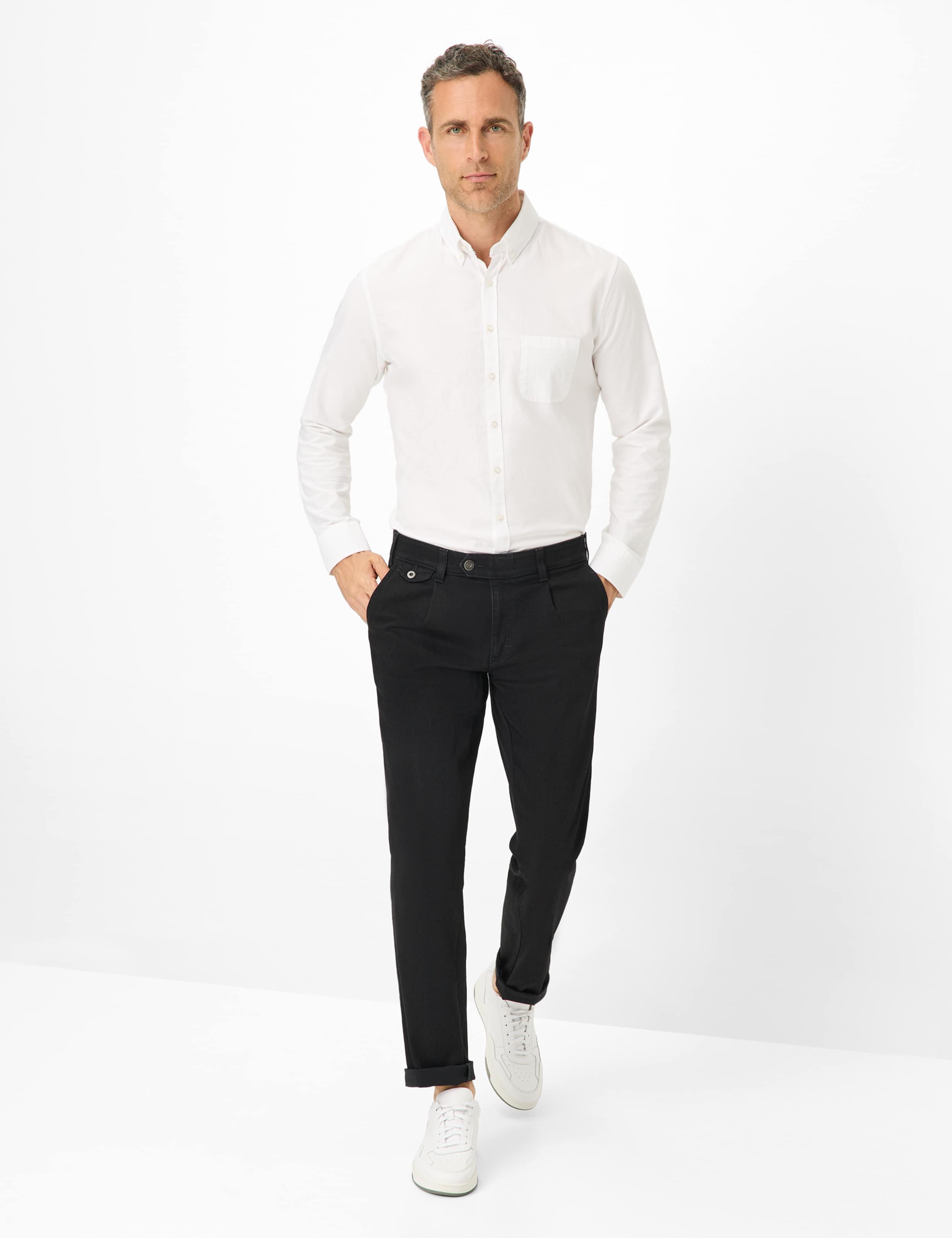 Herren Style FRED Denim Schwarz Regular Fit Model Outfit