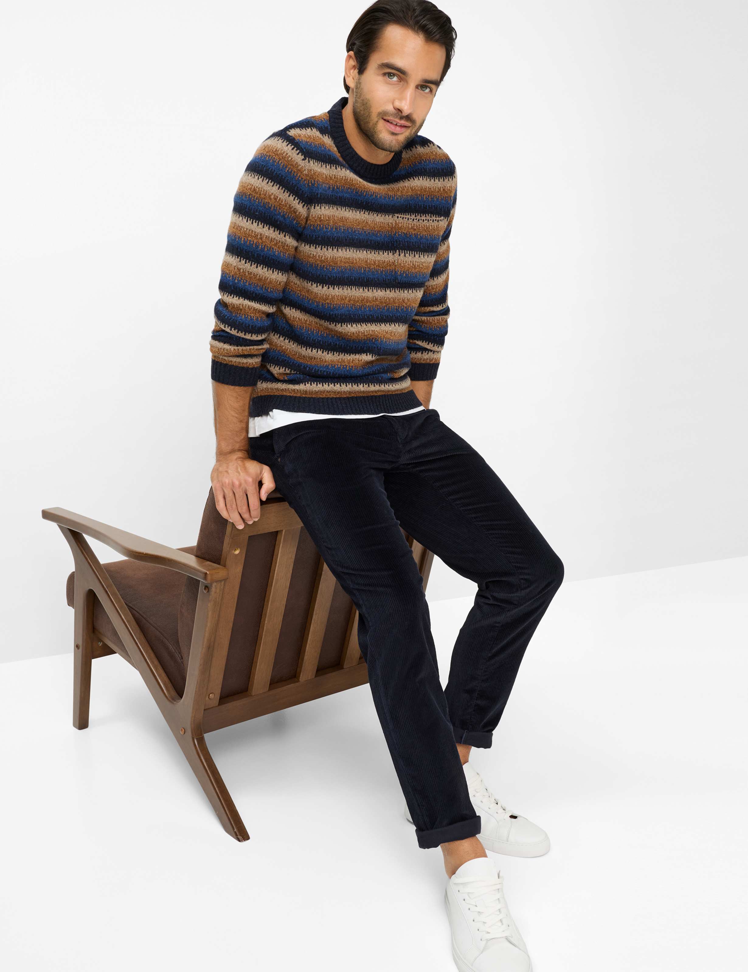 Herren Style FABIO Dunkelblau Modern Fit Detail 1