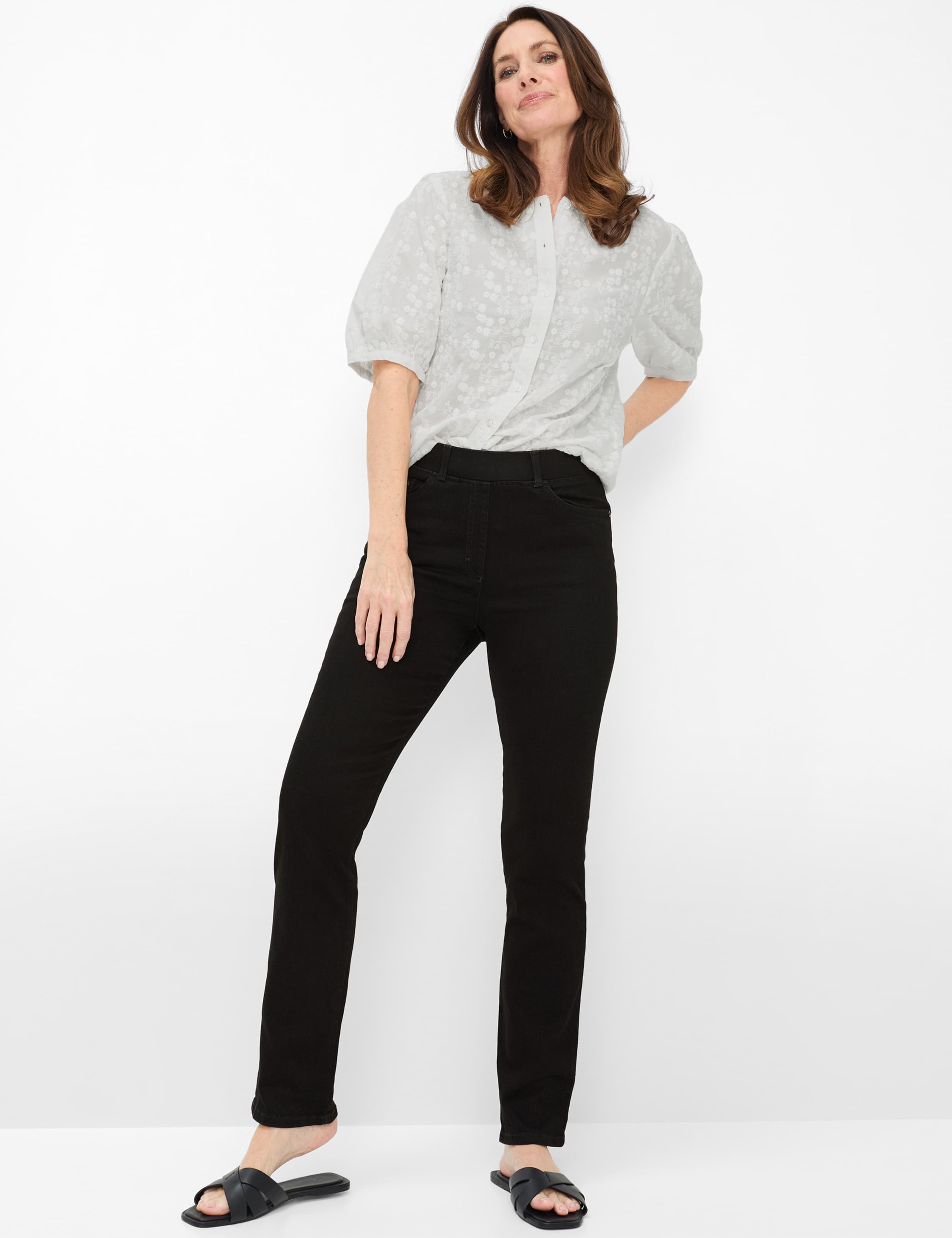 Damen Style LAVINA JOY Denim Schwarz Super Slim Fit Model Outfit