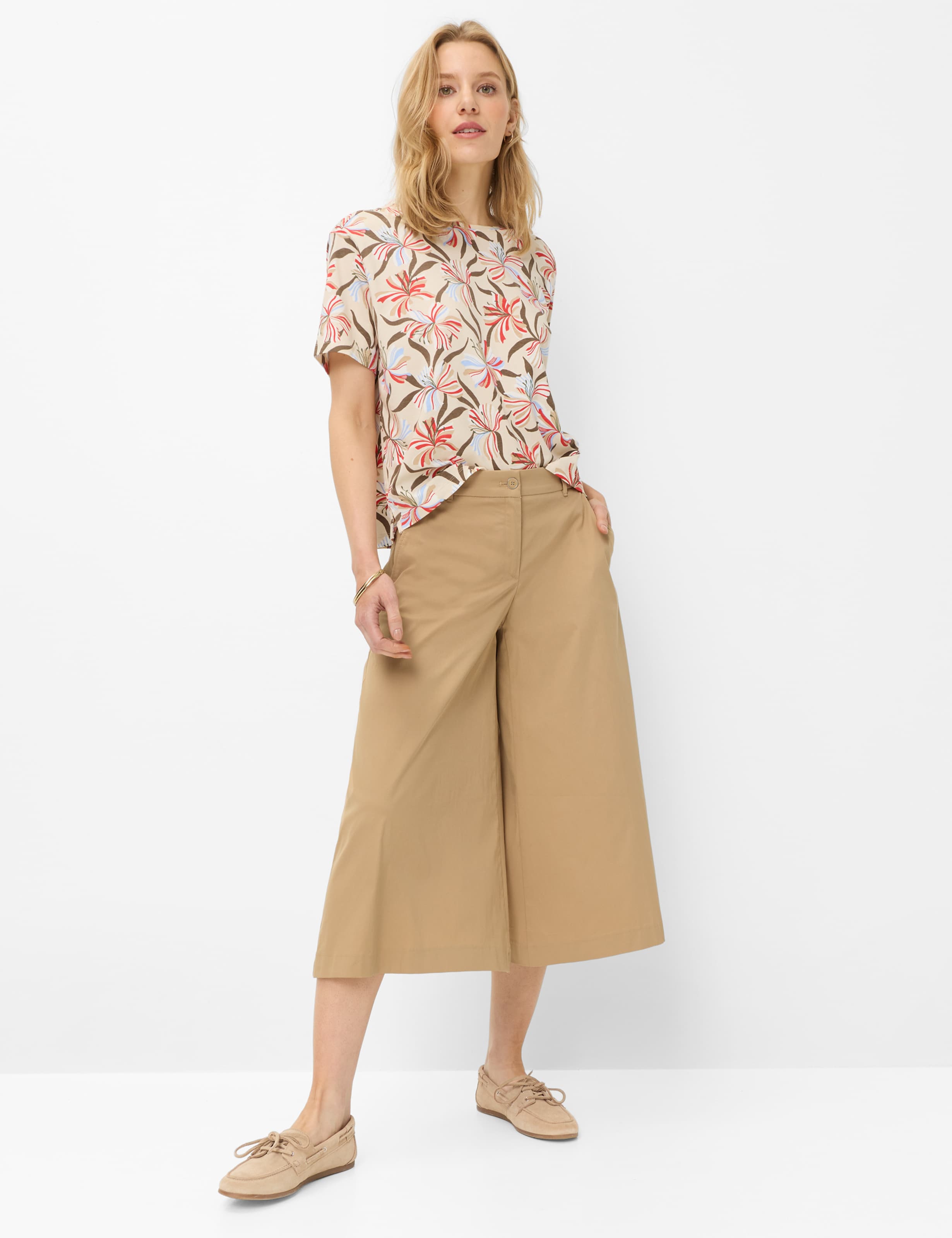 Damen Style MELLI S Beige Wide Leg Model Outfit