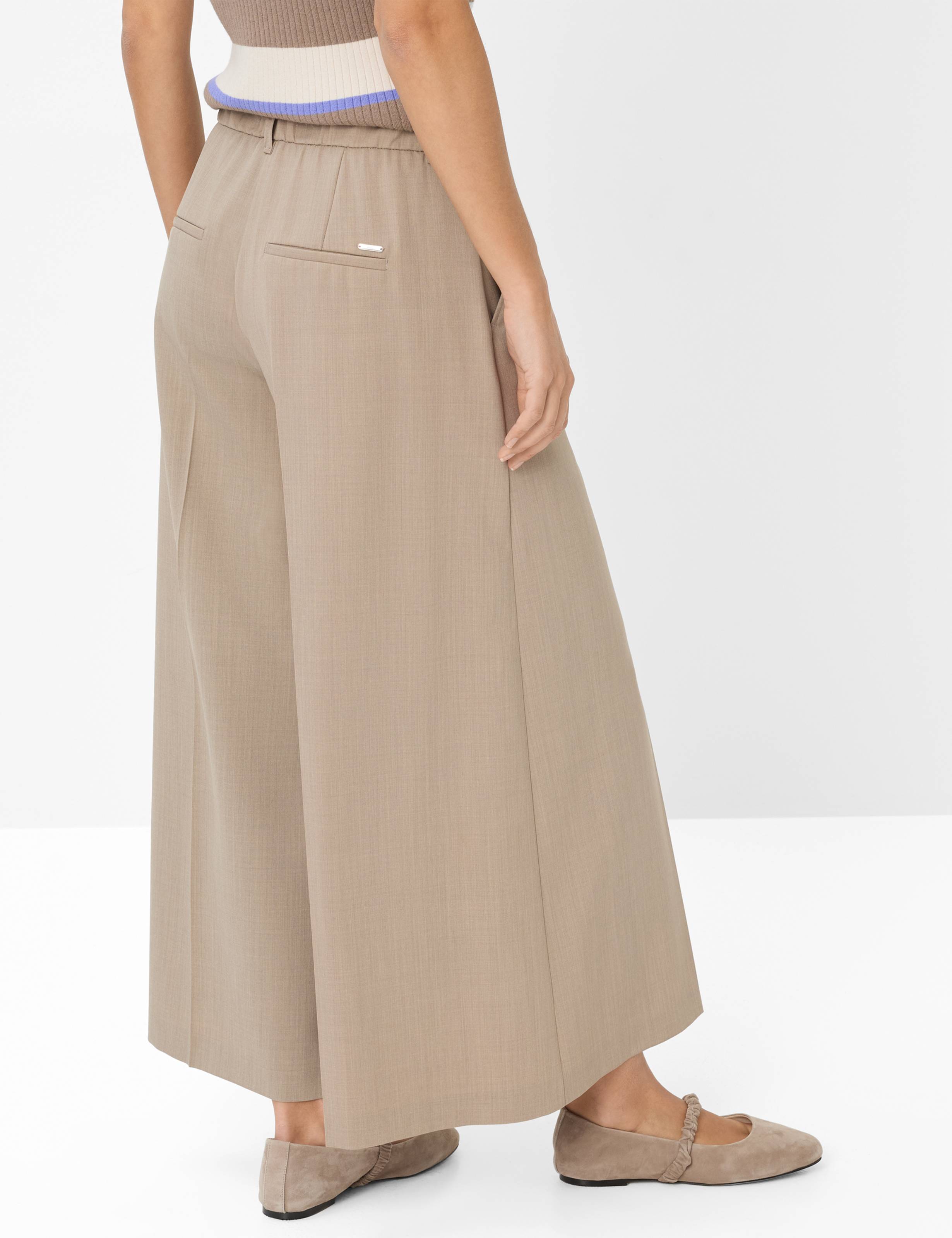 Damen Style MELLI S Hellbraun Wide Leg Model Rueck
