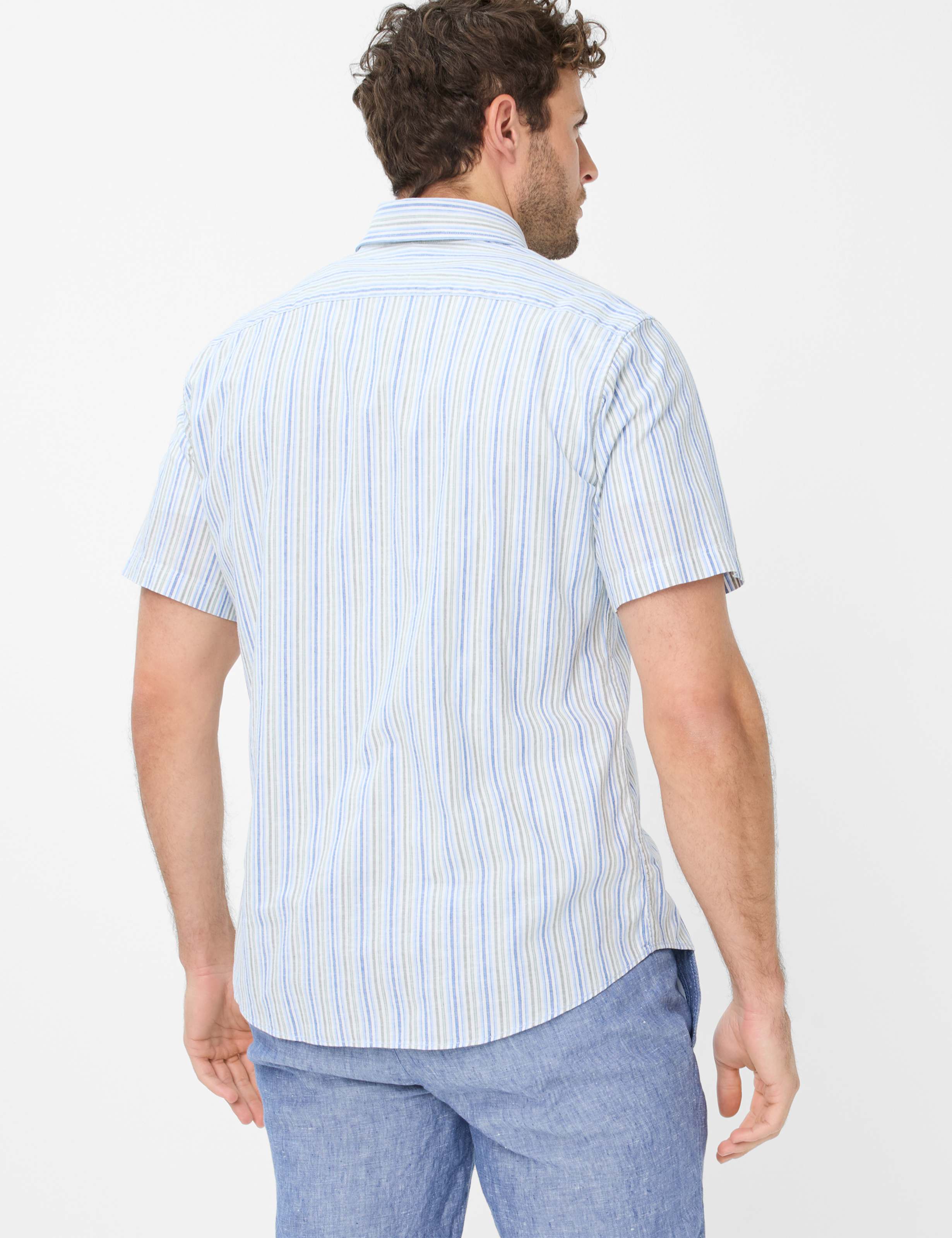 Herren Style DAN Hellgrün  Model Rueck