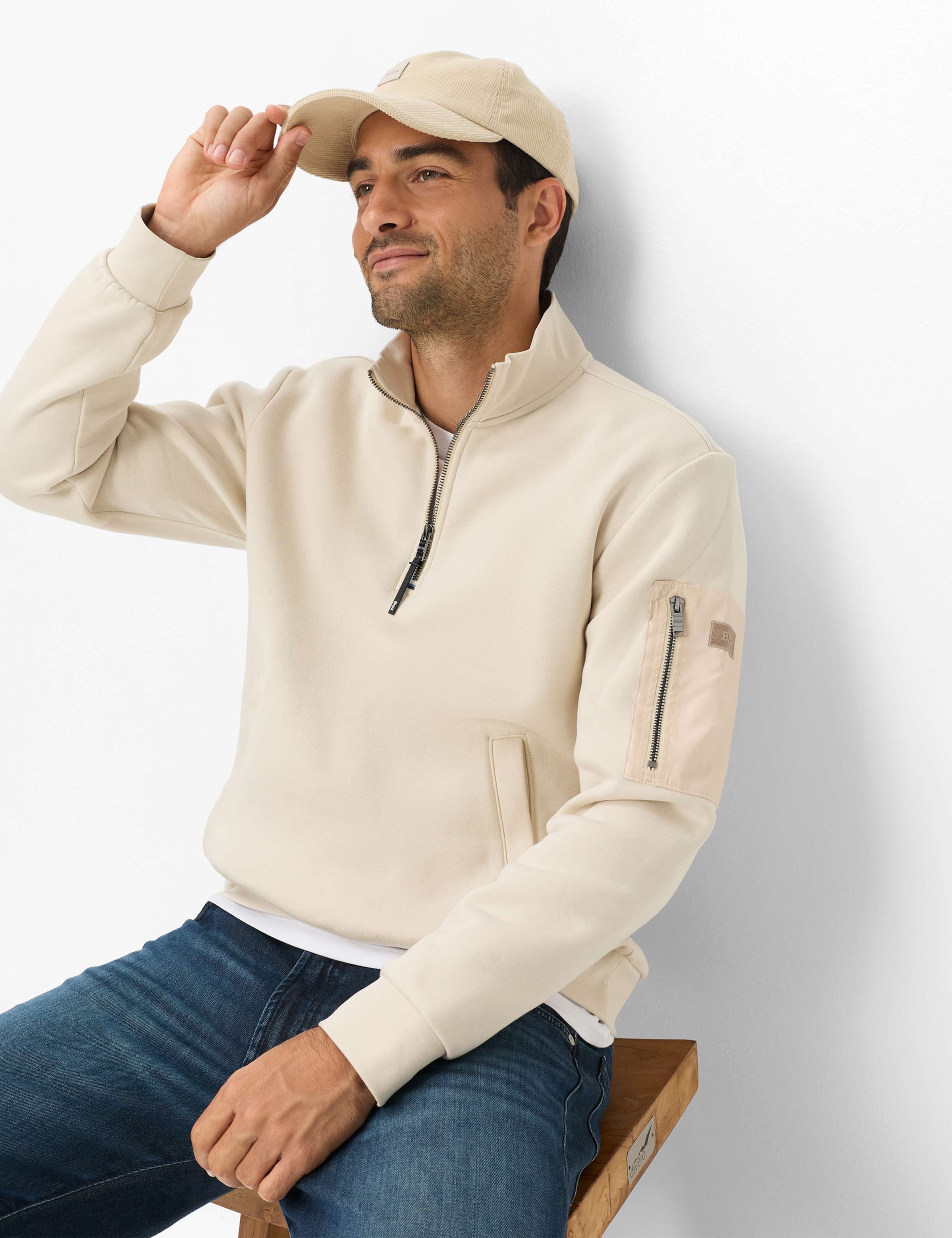 Men Style SION Cream White  Detail 1