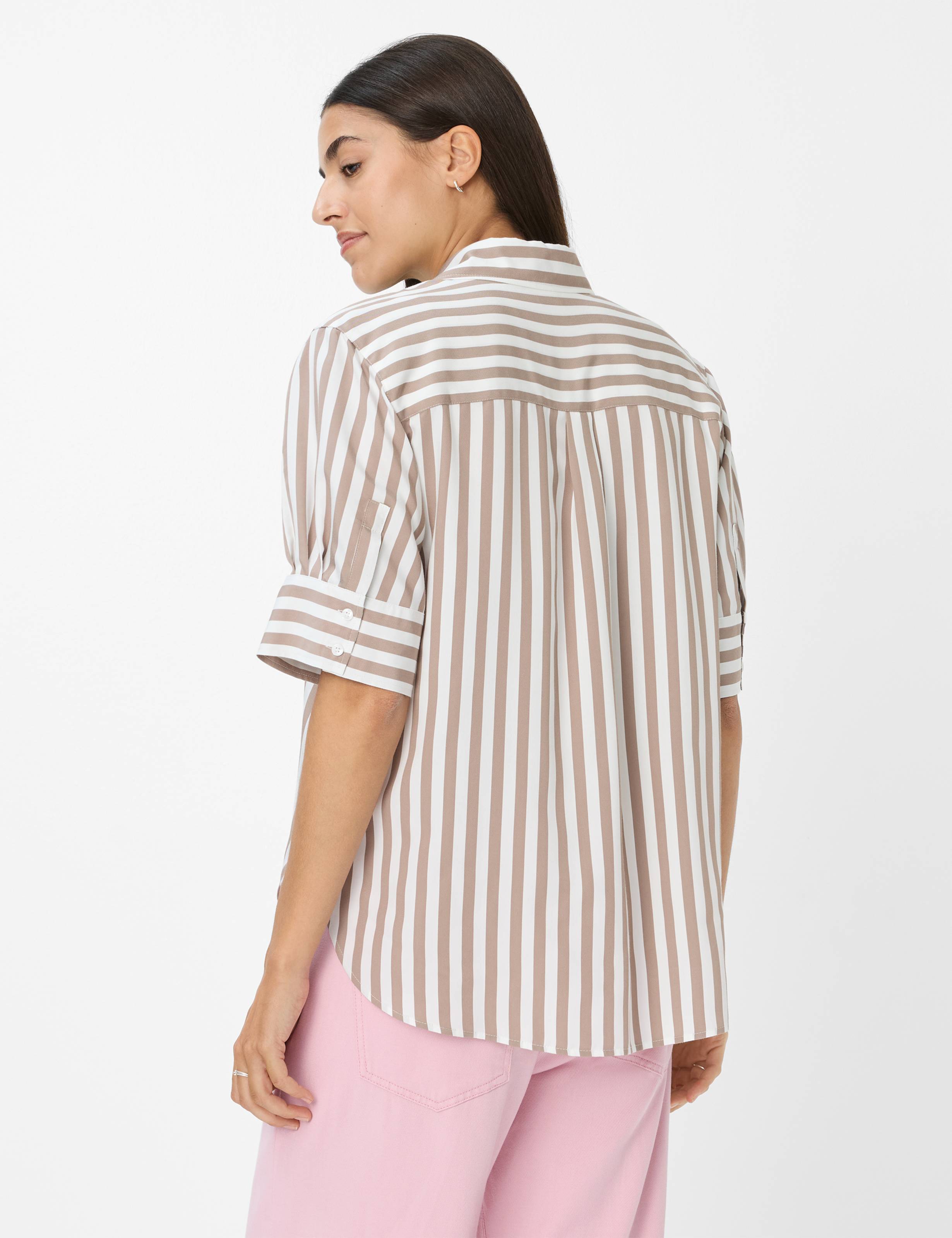 Women Style VILLY Brown  Model back