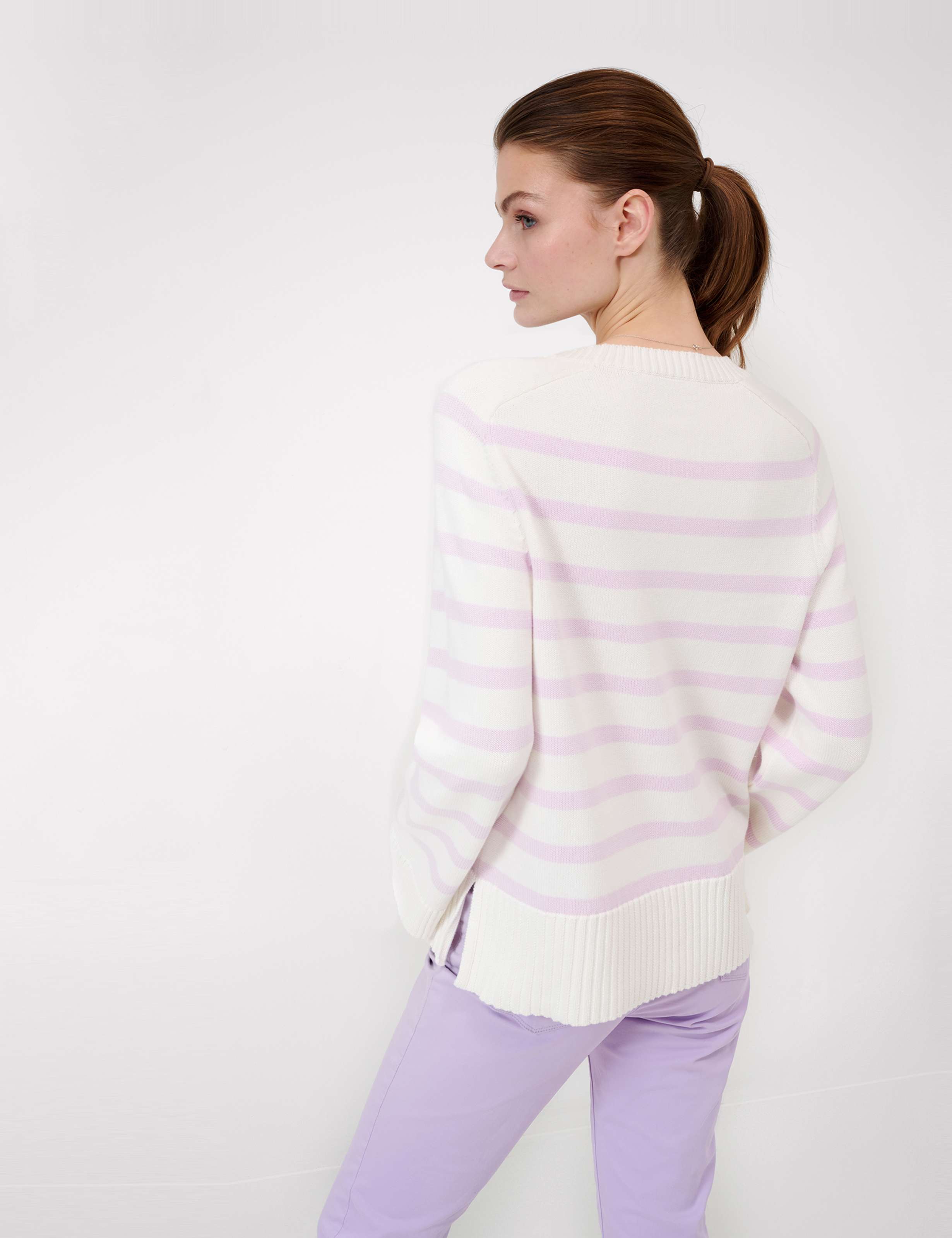 Women Style LIA soft purple  Model back