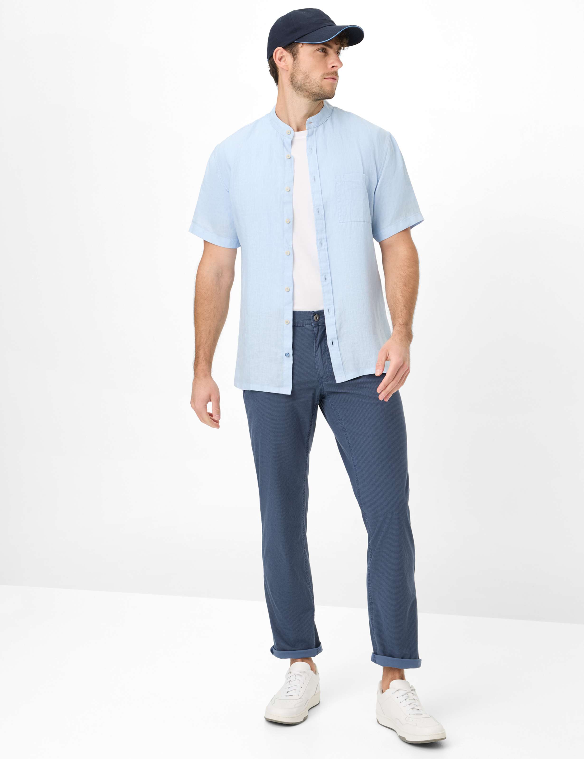 Herren Style COOPER Dunkelblau Regular Fit Model Outfit