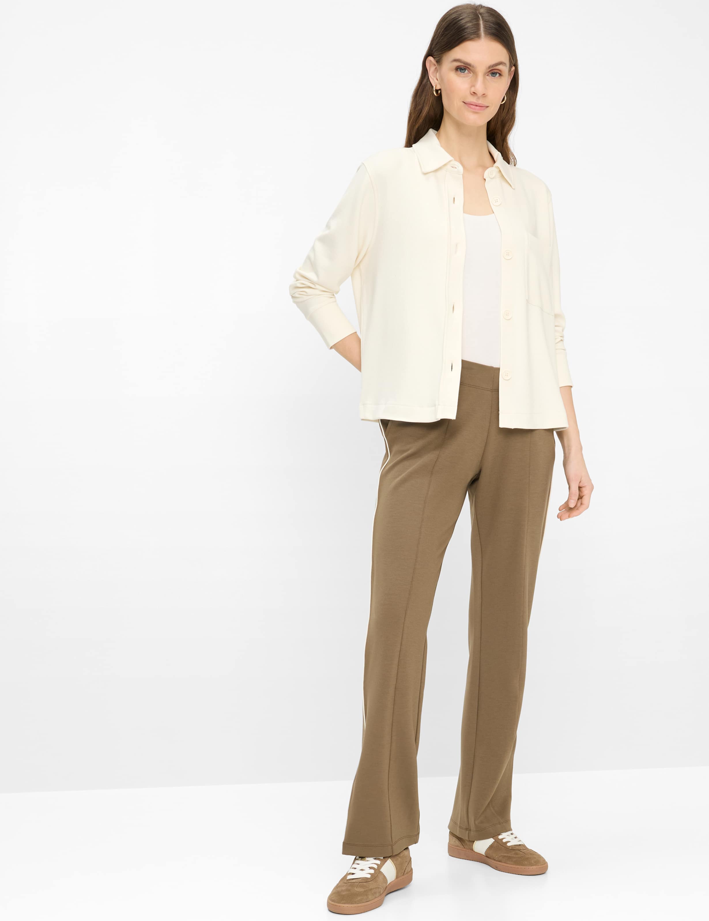 Femme Style BETTE L Blanc Crème  Tenue du mannequin