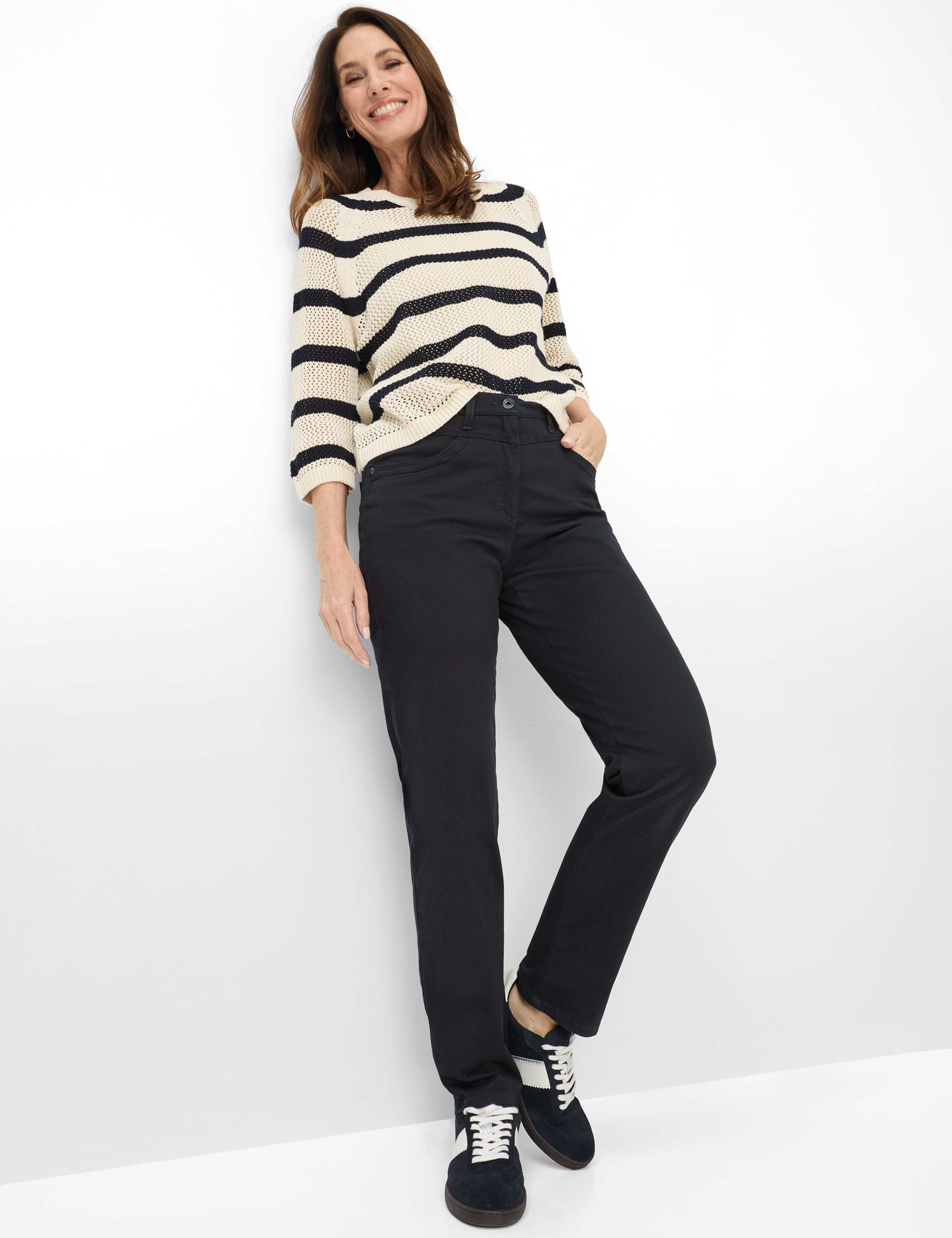 Damen Style CAREN NEW Dunkelblau Comfort Plus Fit Model Outfit