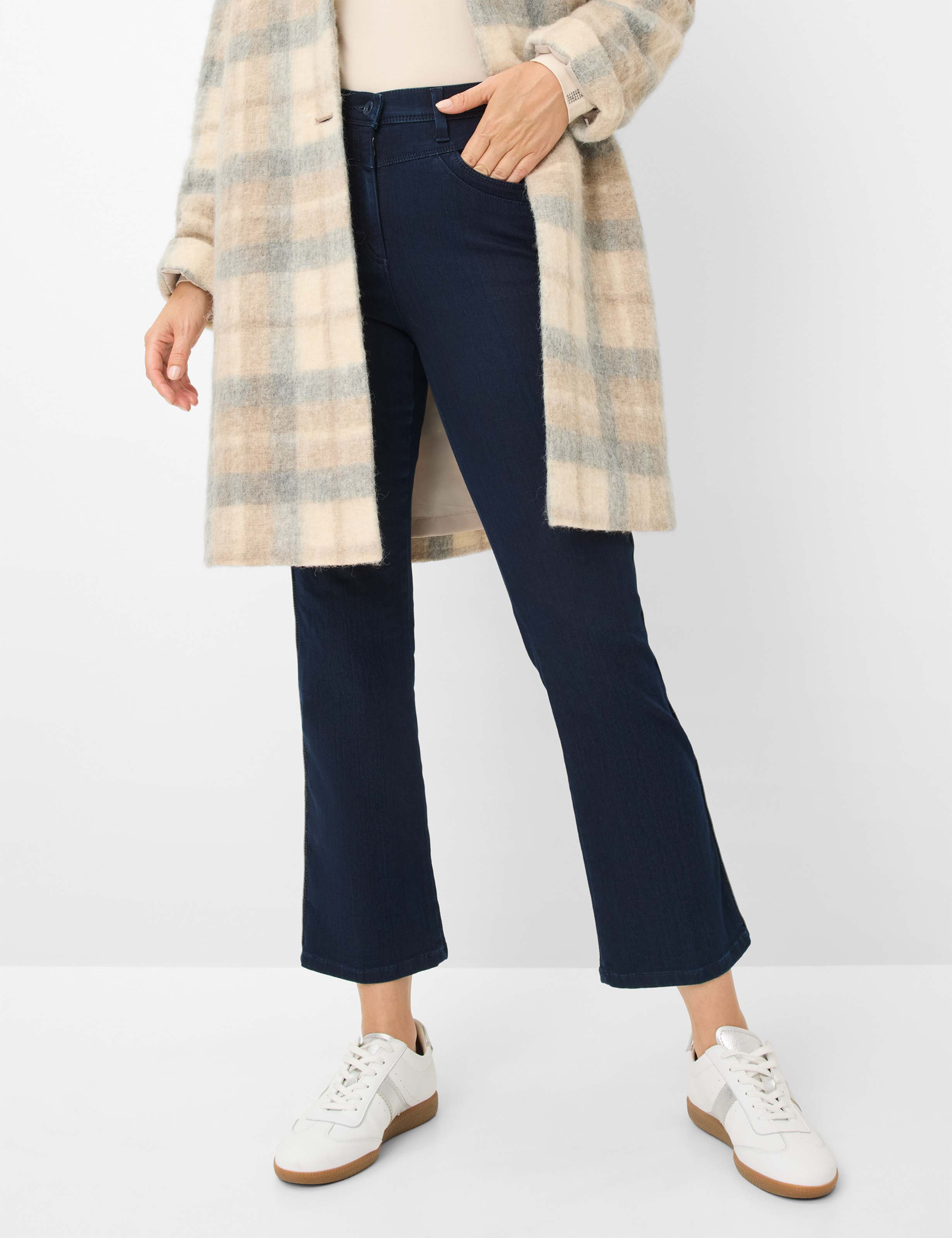 Thumbnail - Raphaela by Brax Damen Five-Pocket-Hose Style LAURA KICK DARK BLUE, denim dunkelblau, Gr. 40K