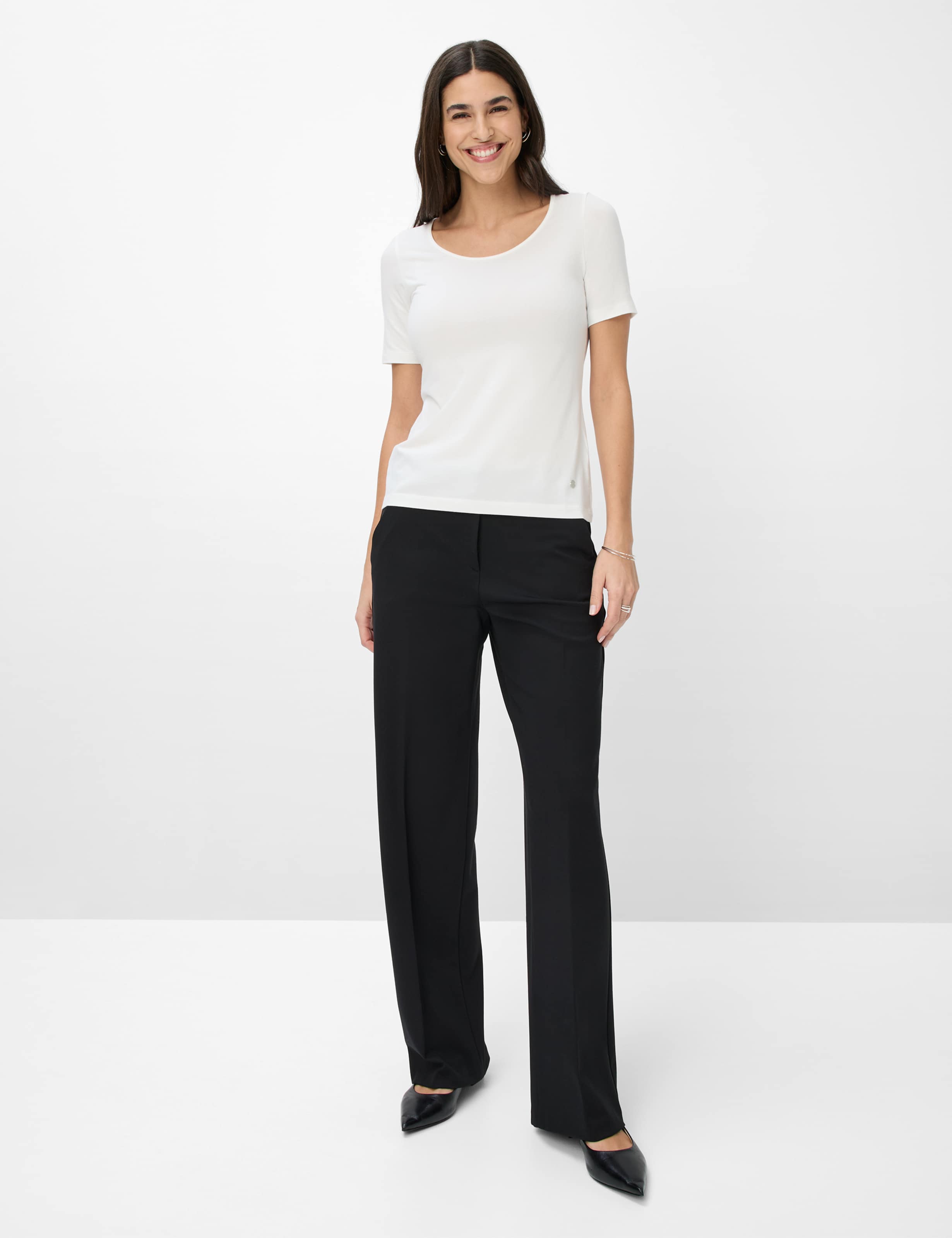 Femme Style CORA Blanc Crème  Tenue du mannequin