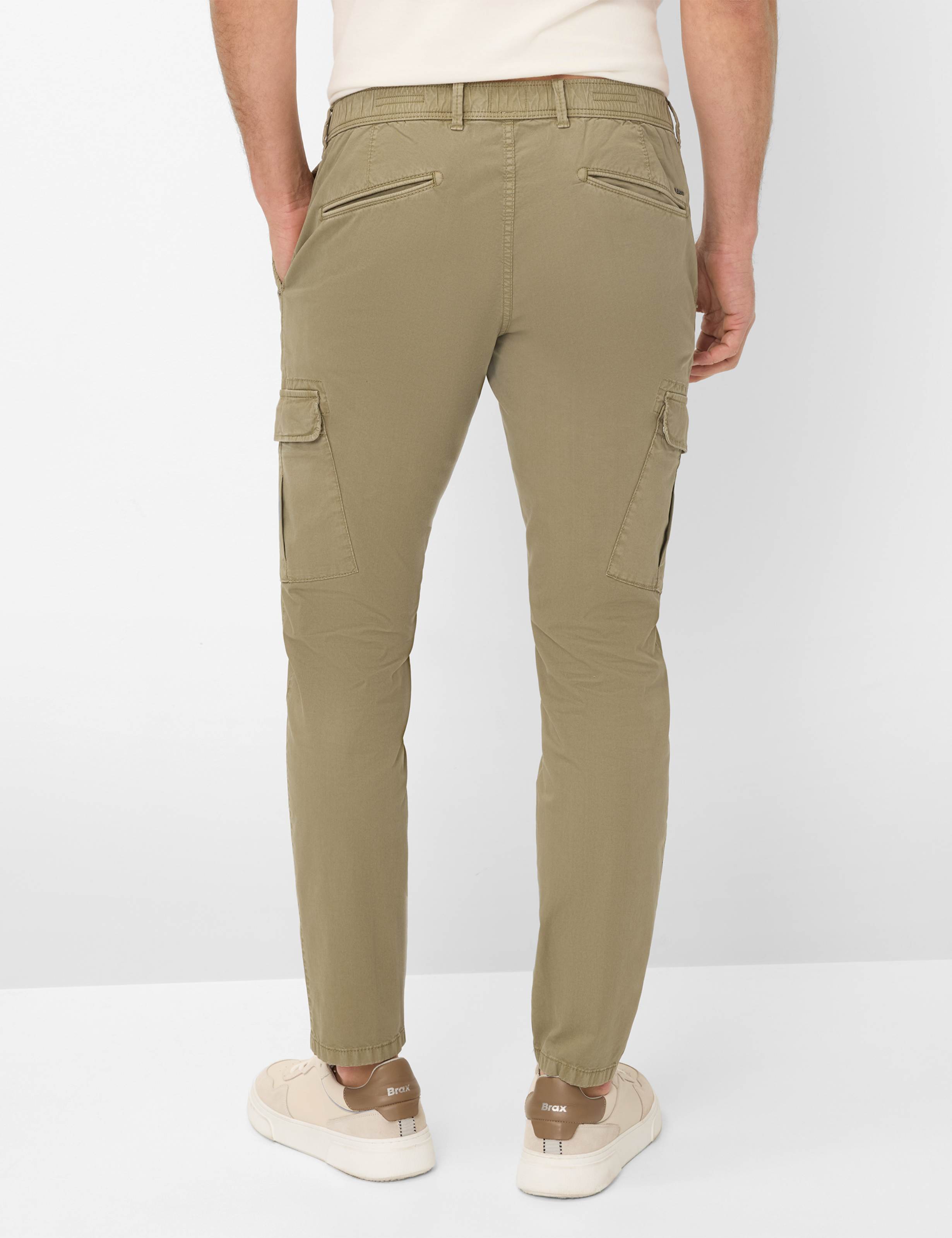 Heren Style SILVIO Groen - Khaki Slim Fit Model achterkant