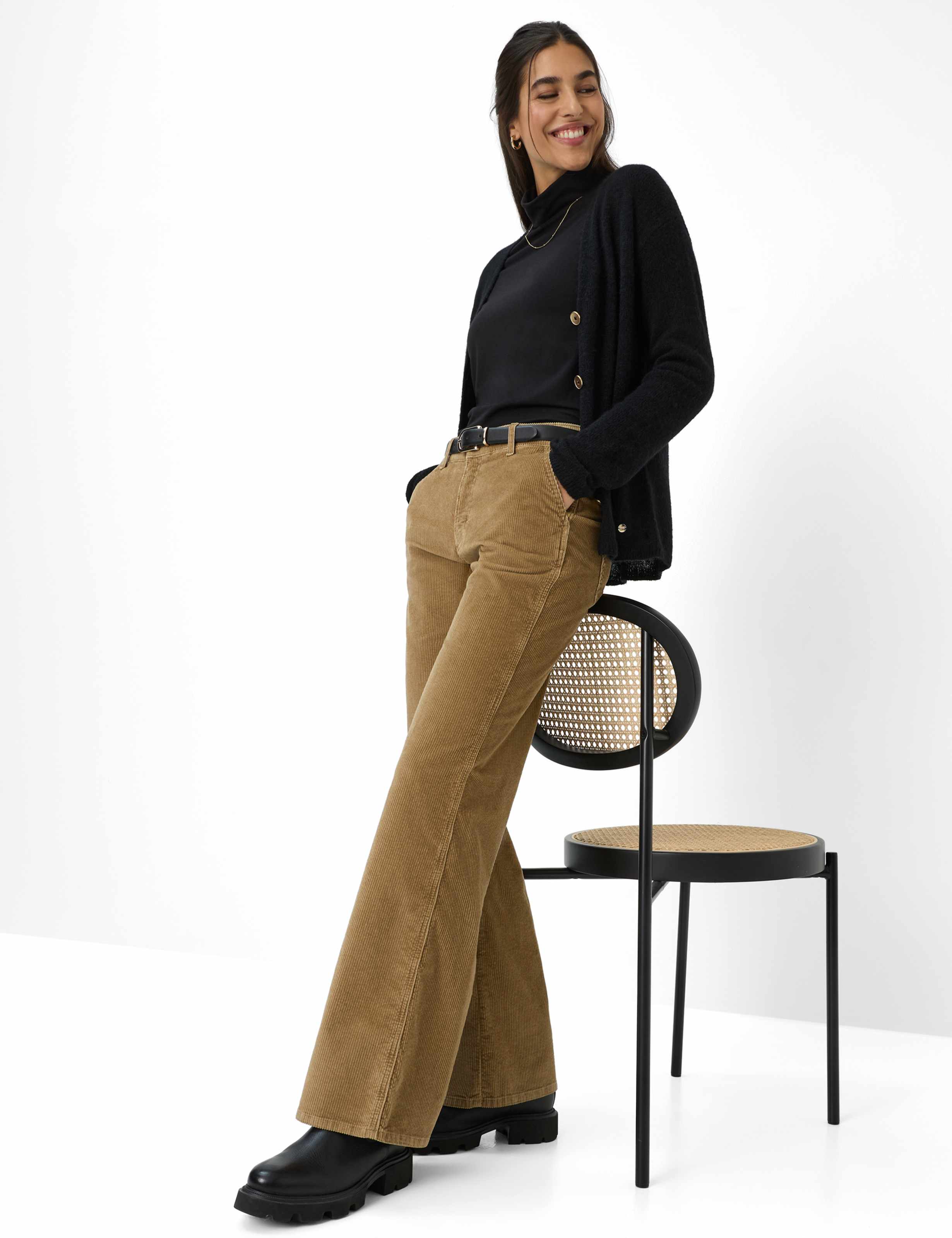 Damen Style MAINE Hellbraun Wide Leg Detail 1