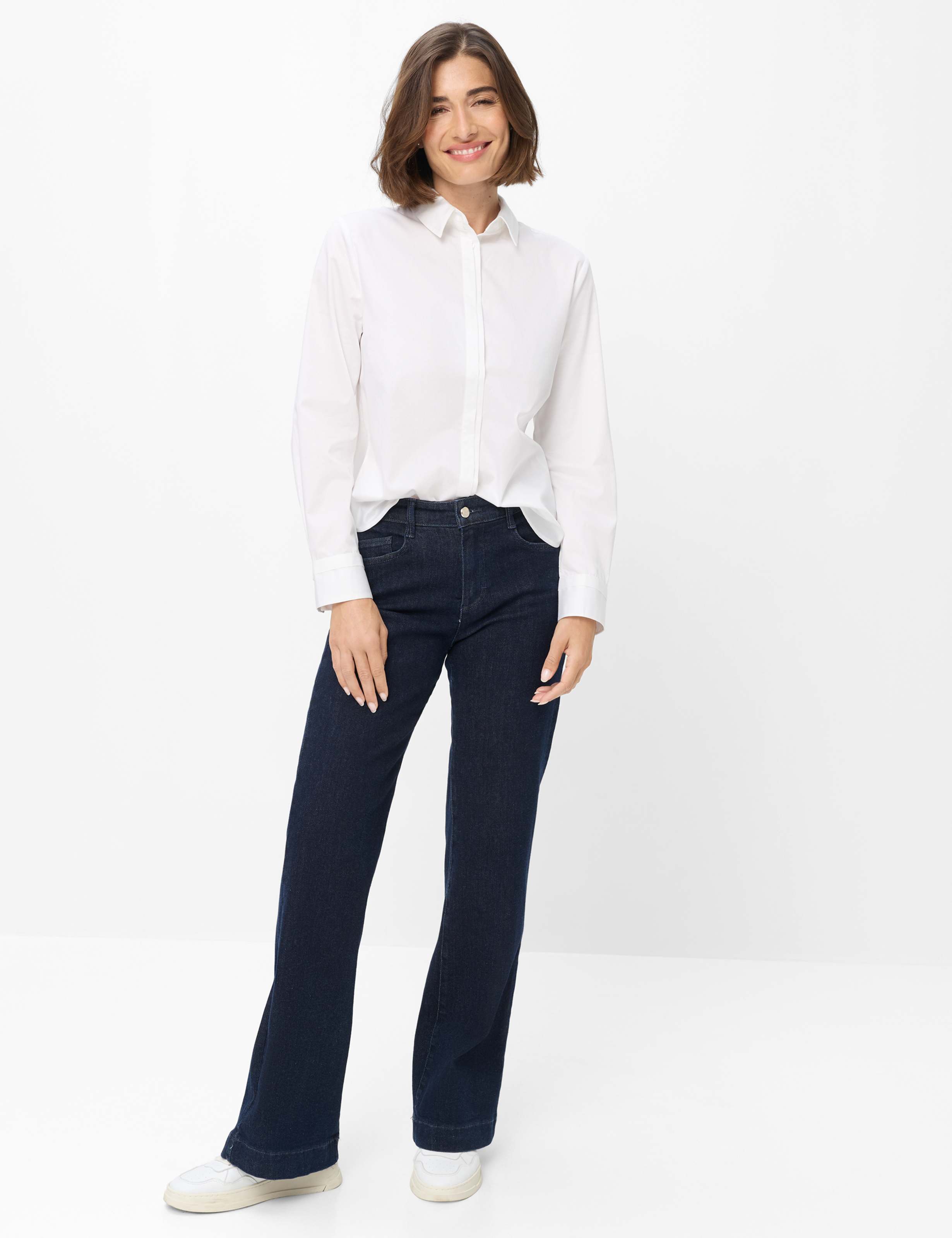 Women Style VICTORIA White  Model Outfit
