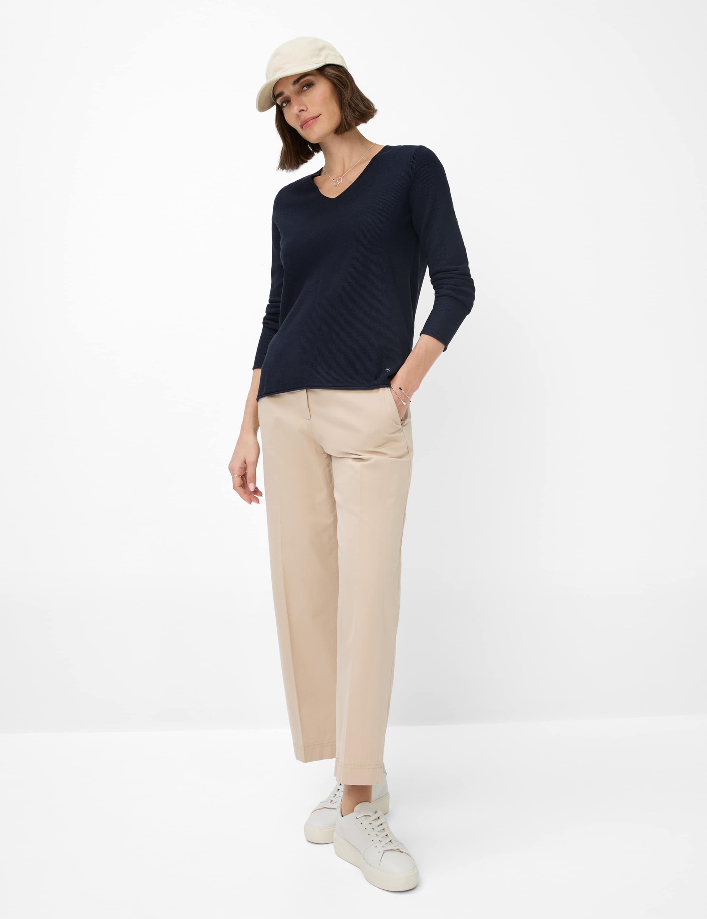 Damen Style LESLEY Dunkelblau  Model Outfit