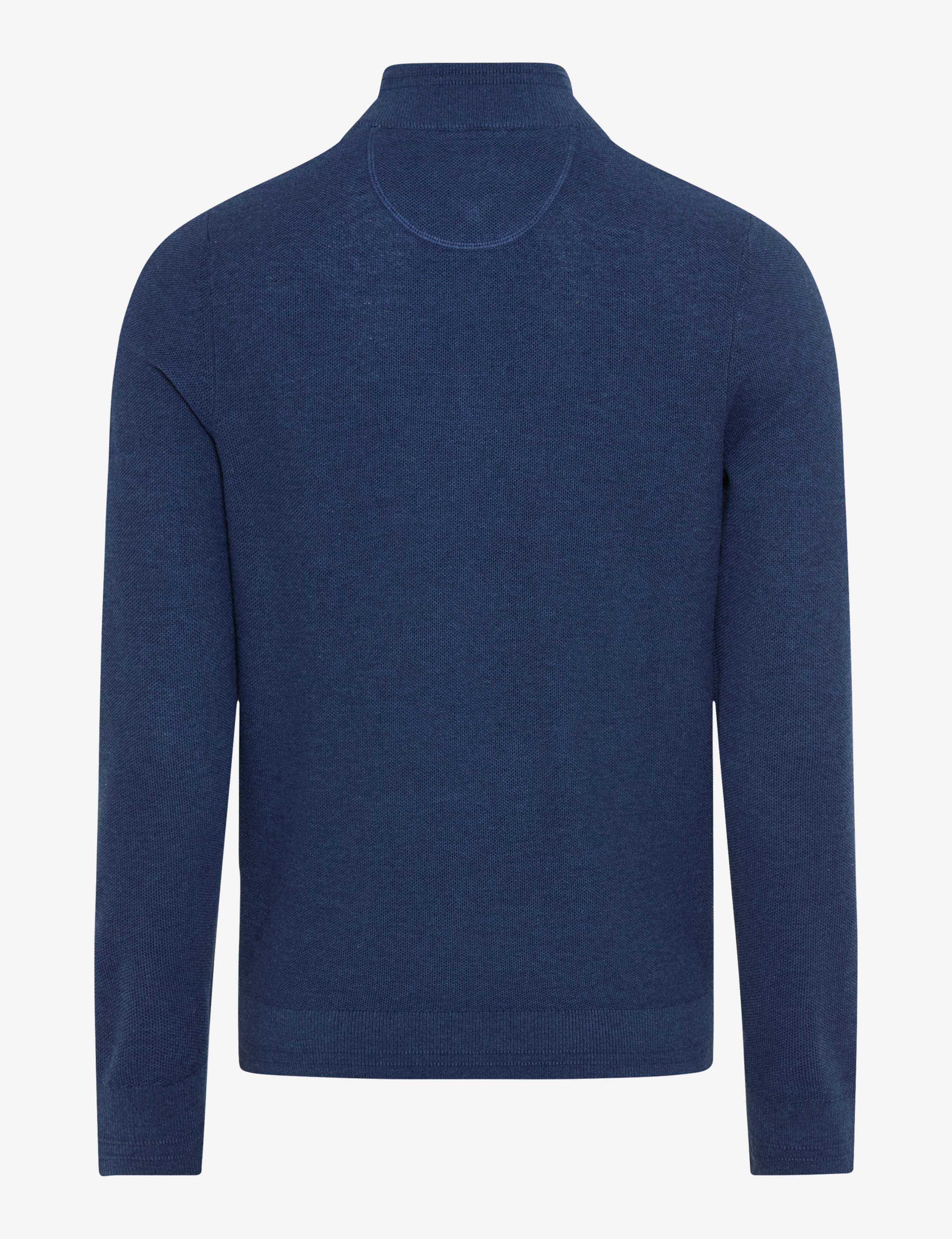 Nuancer af blå, Mænd, Style STEFFEN, FREISTELLER_RUECK_ISHOP