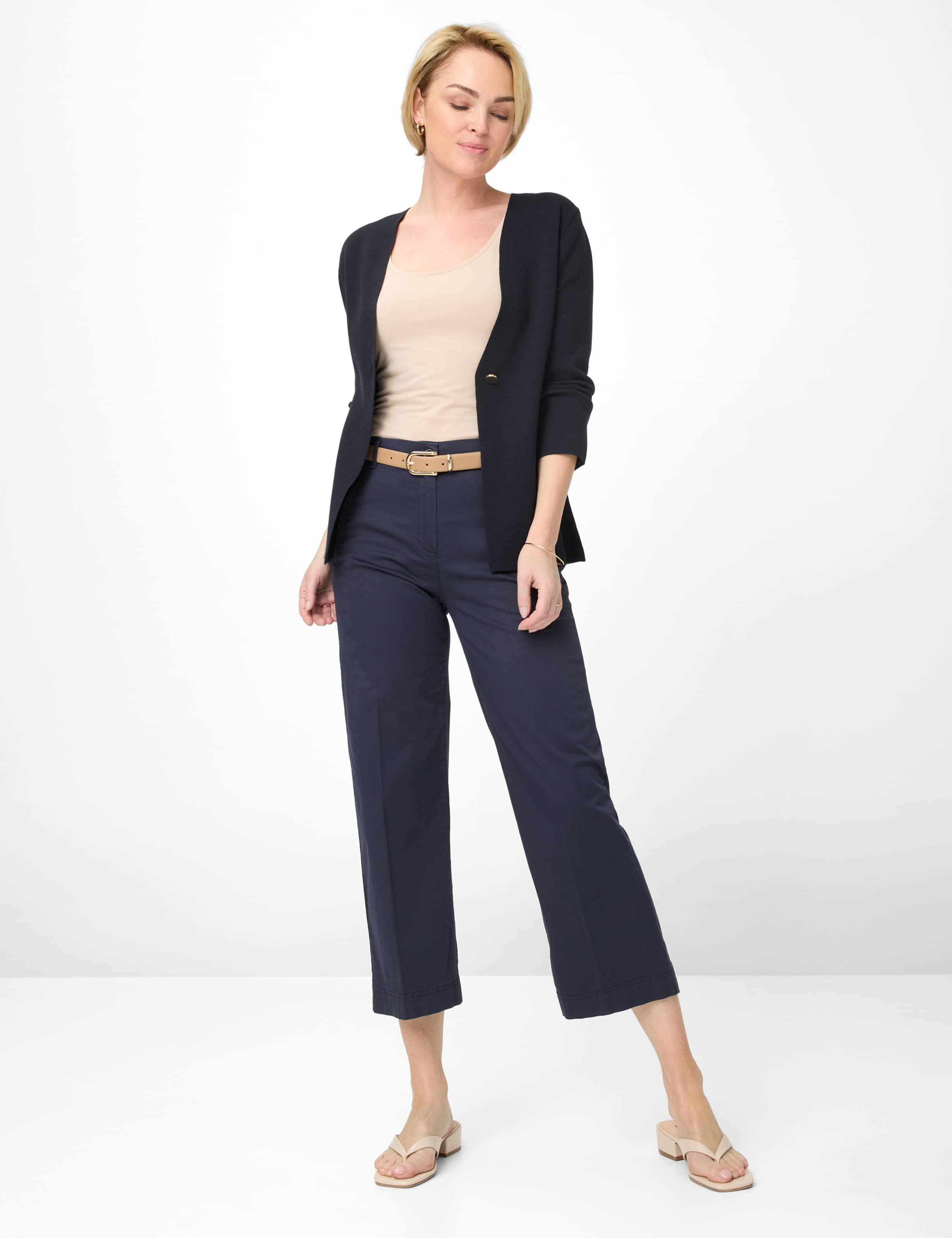 Damen Style PEGGY CULOTTE Dunkelblau Slim Fit Model Outfit
