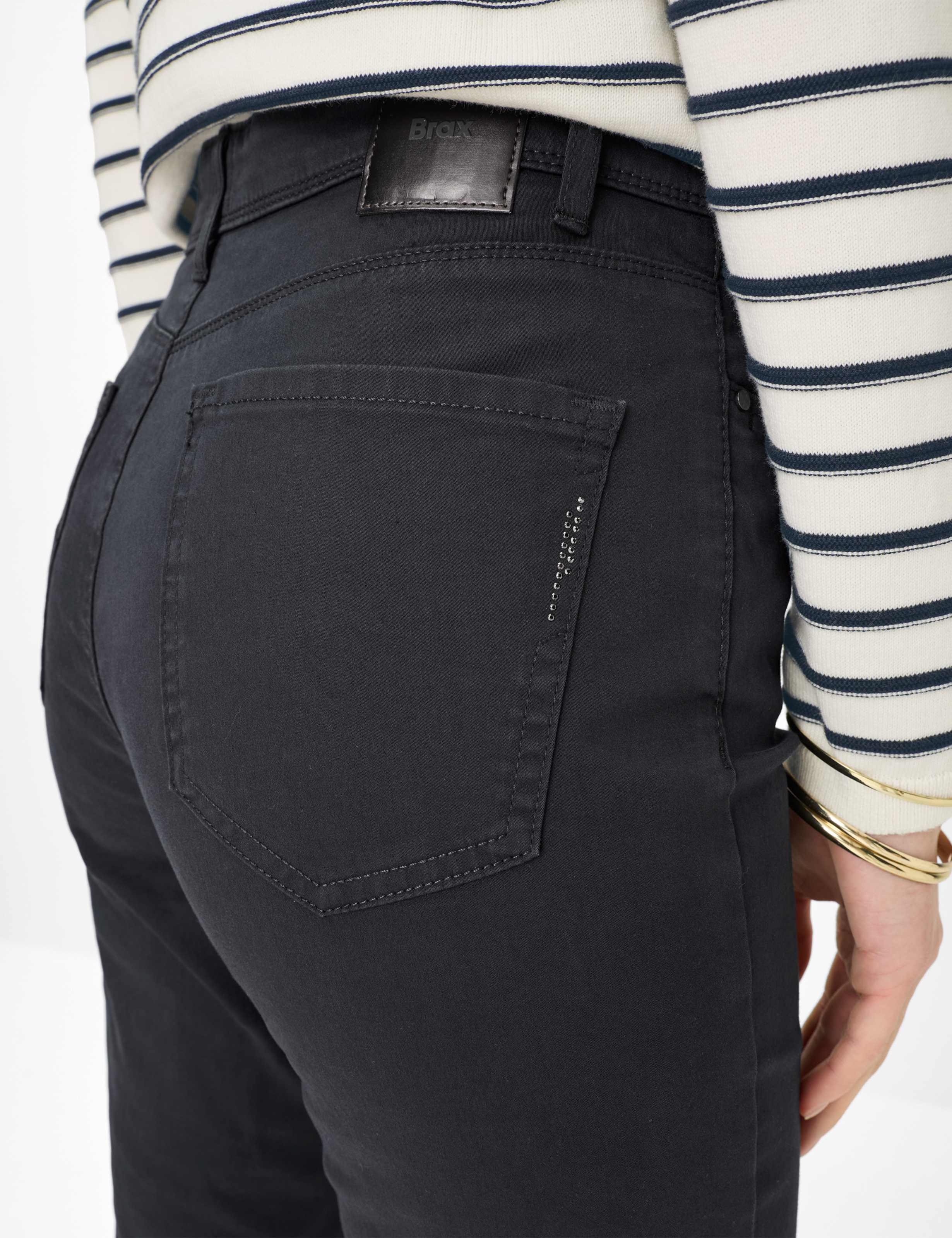 Women Style CAROLA Perma Blue Feminine Fit Detail 2