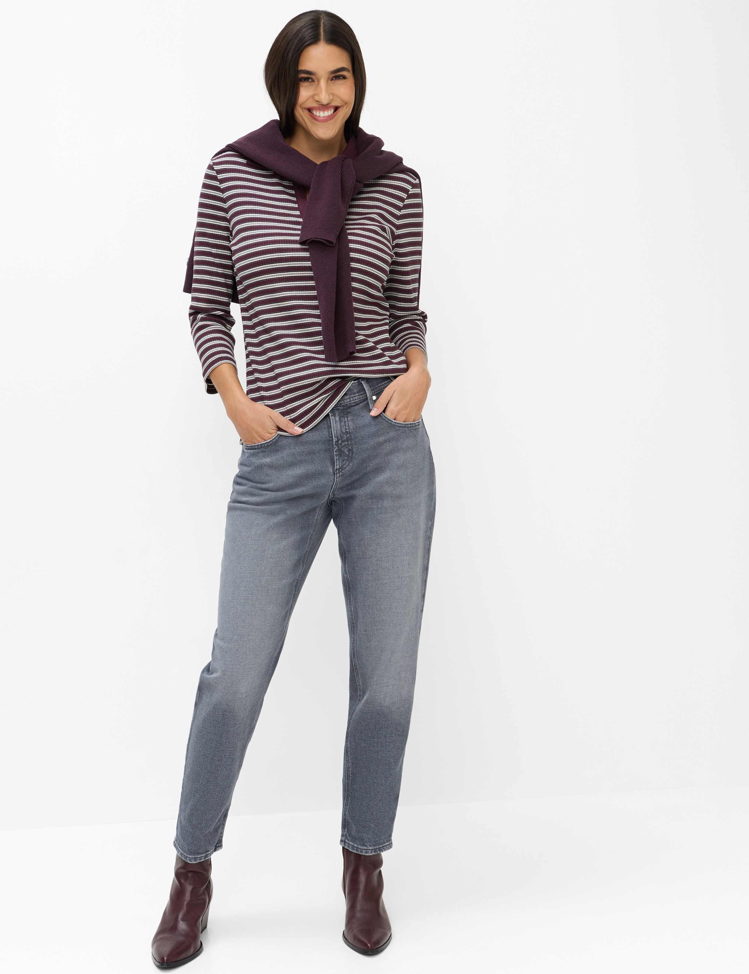 Femme Style CLEO M Violette Foncé  Tenue du mannequin