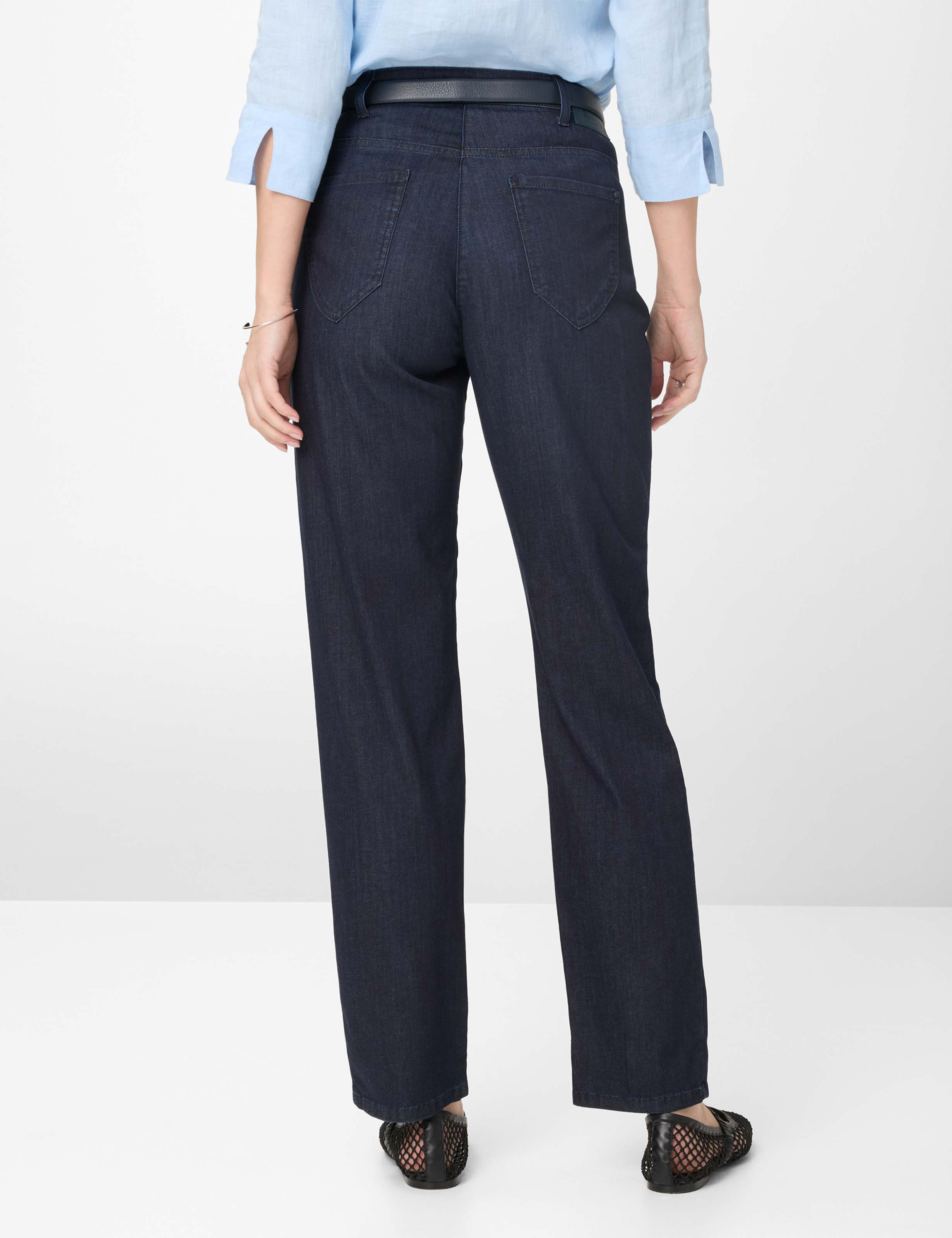 Damen Style CORRY Denim Dunkelblau Comfort Plus Fit Model Rueck