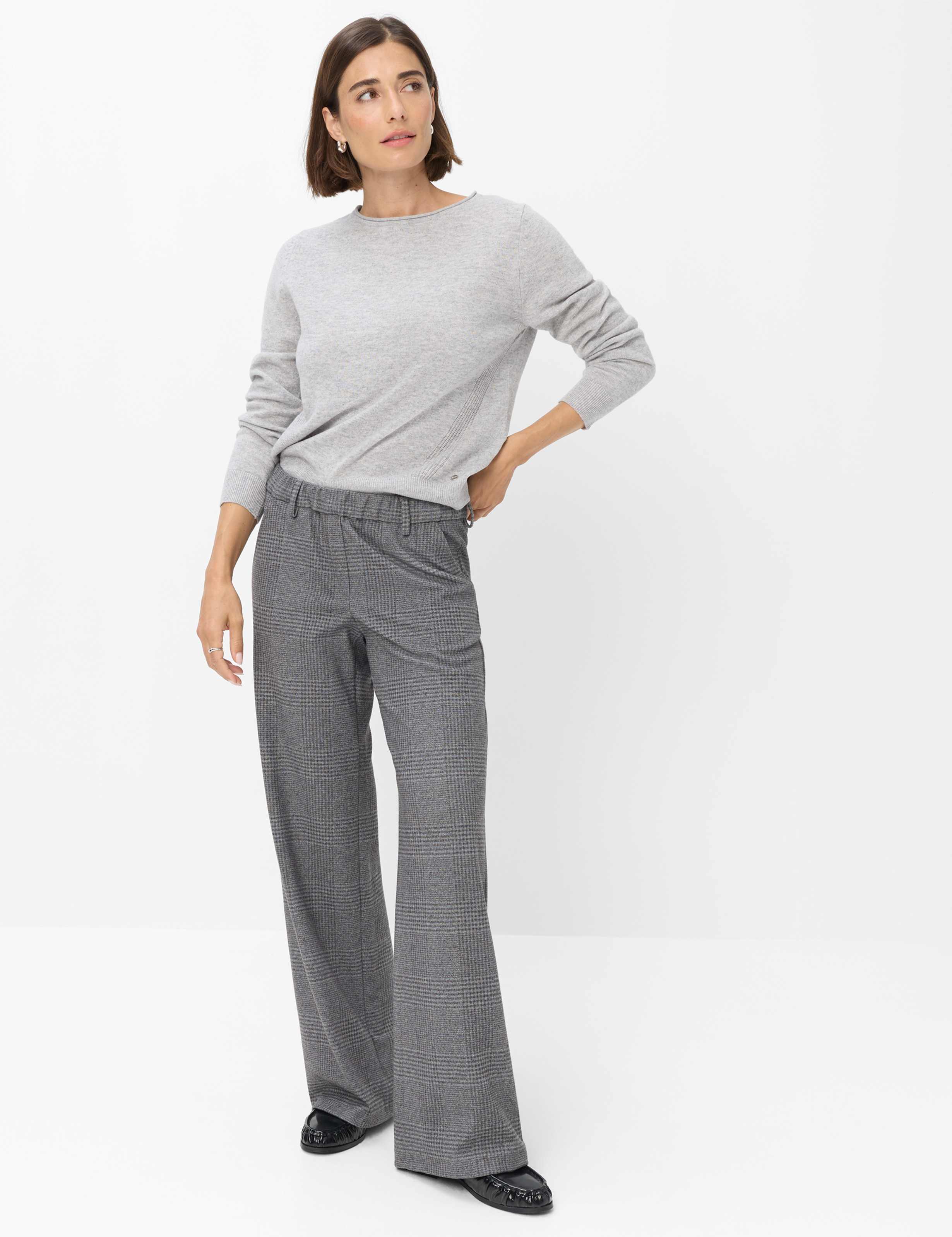 Damen Style MAINE Dunkelgrau Wide Leg Model Outfit