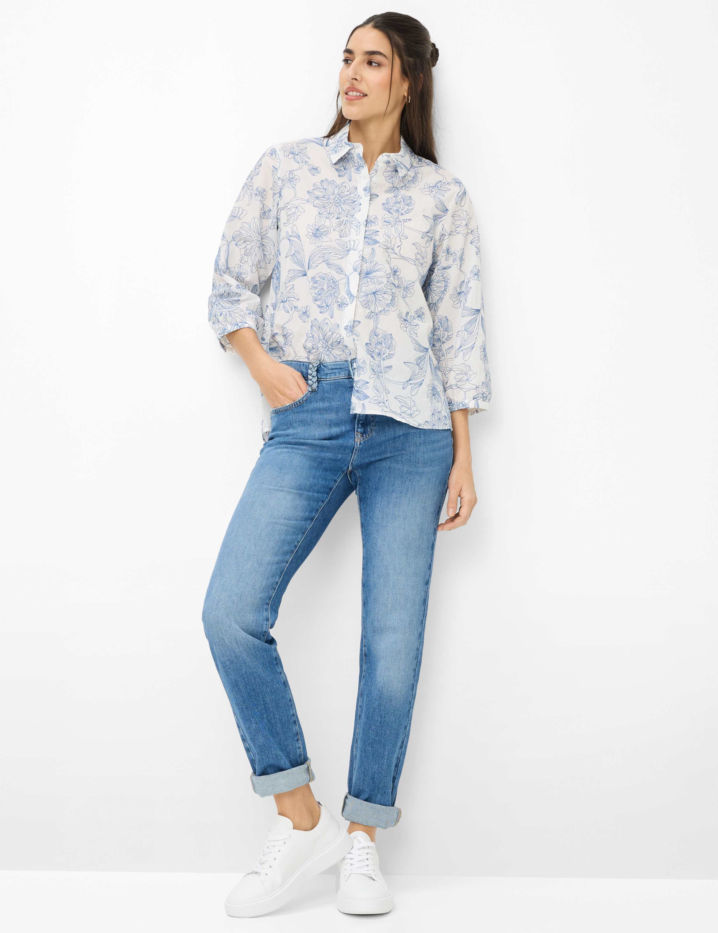 Femme Style MARY Denim Bleu Regular Fit Tenue du mannequin