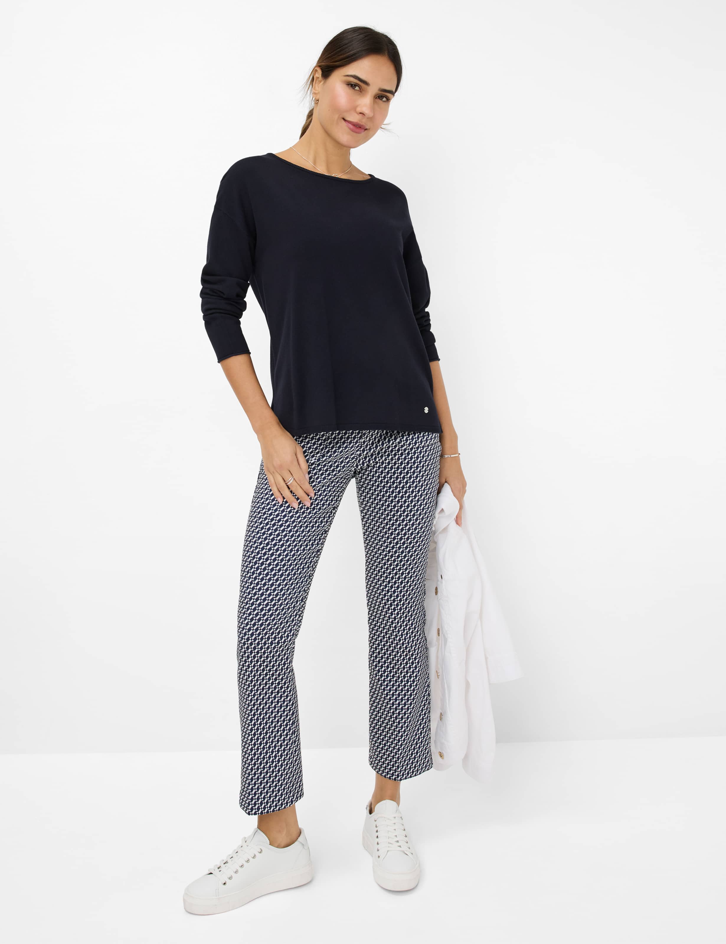 Damen Style LIZ Dunkelblau  Model Outfit