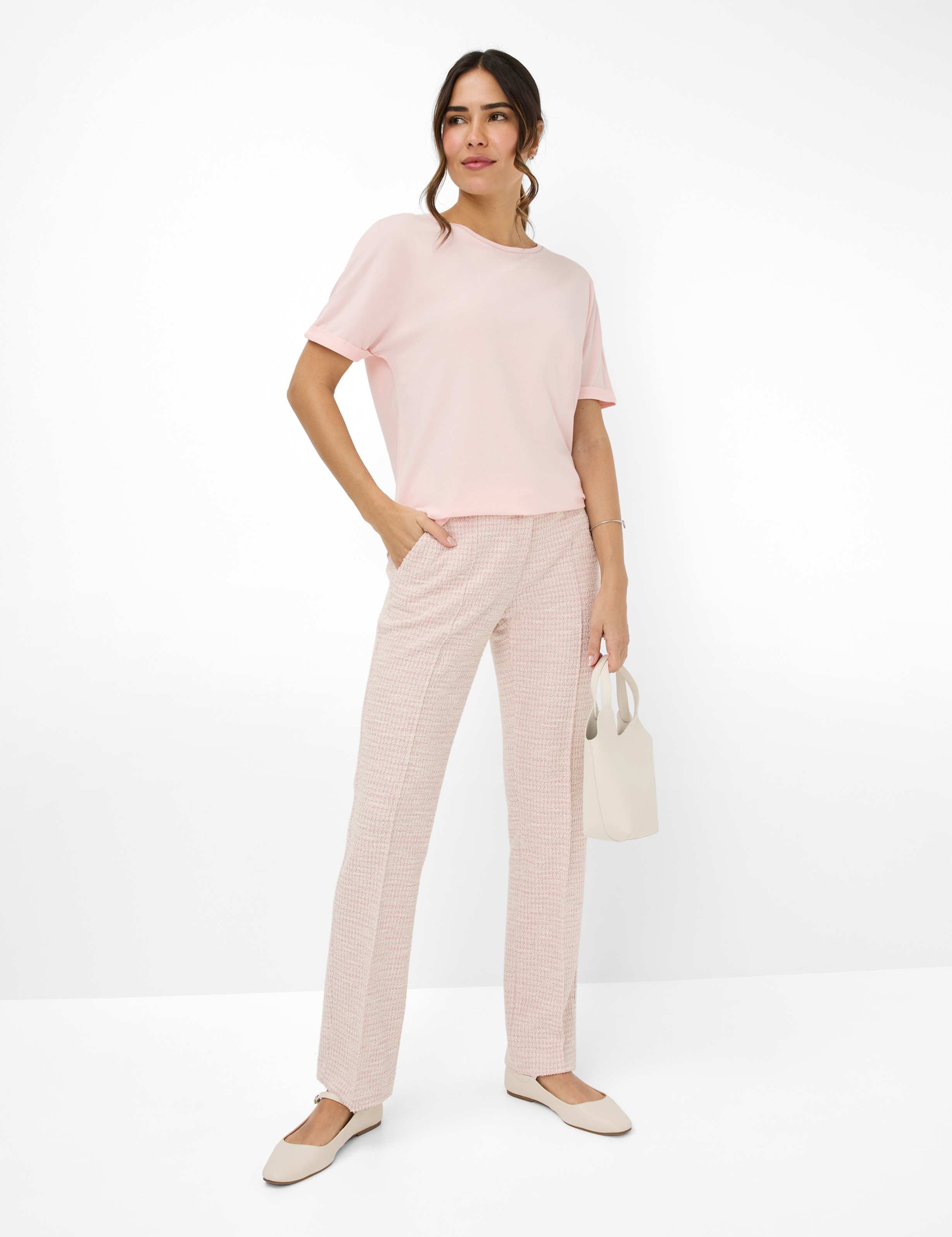 Damen Style CAELEN Rosa  Model Outfit