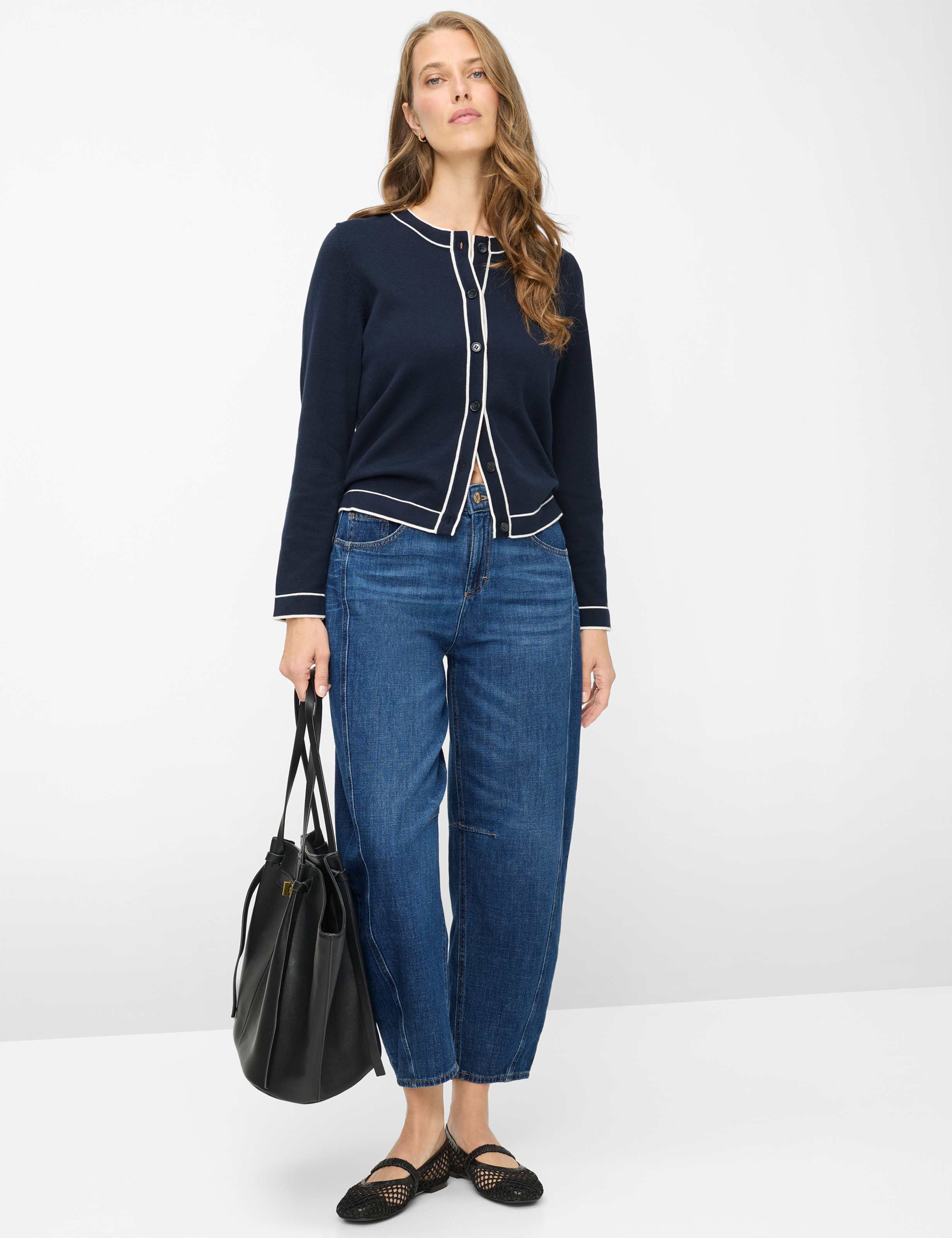Femme Style MEGAN S Denim Bleu Relaxed Fit Tenue du mannequin