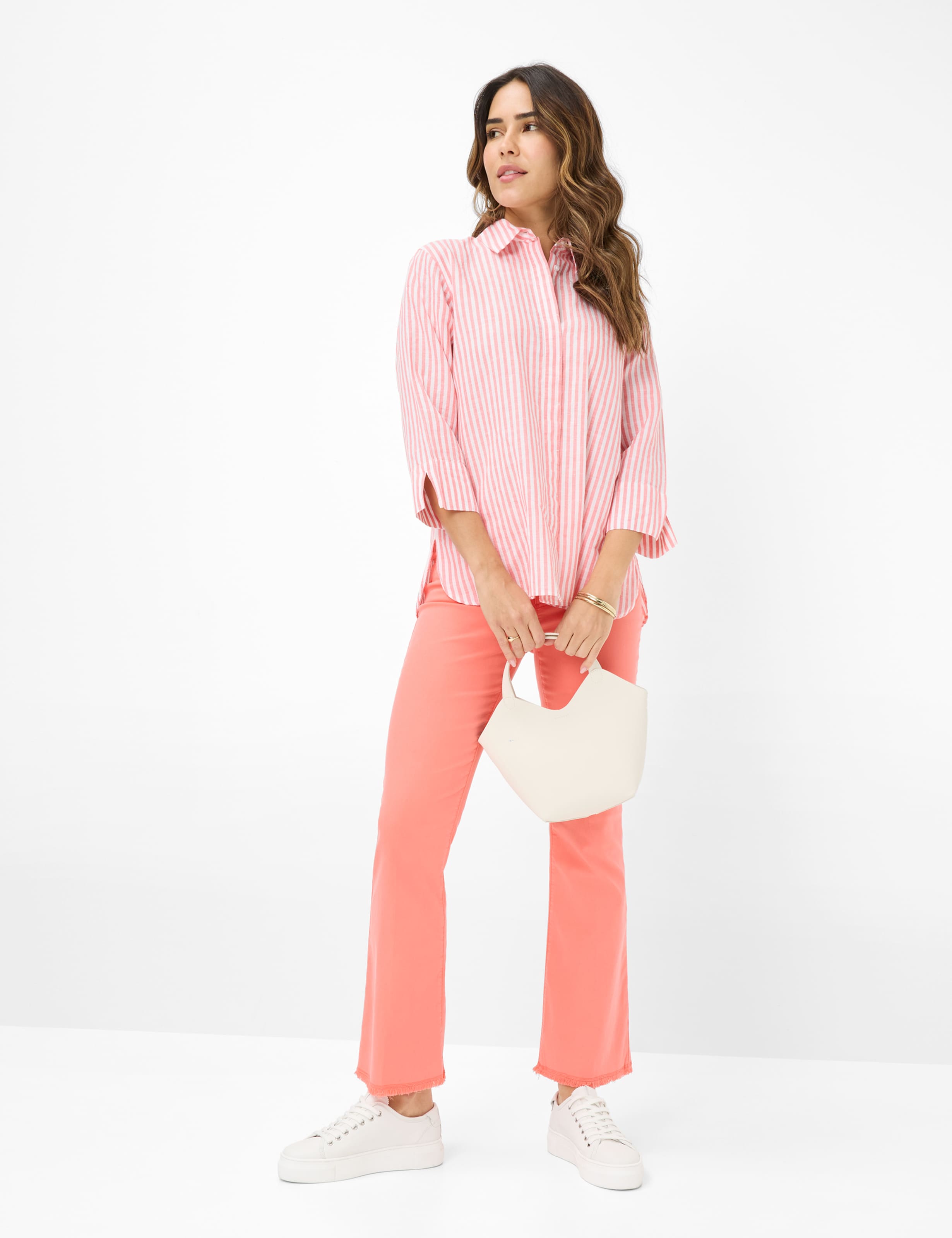 Women Style VICKI Light Red  Model Outfit