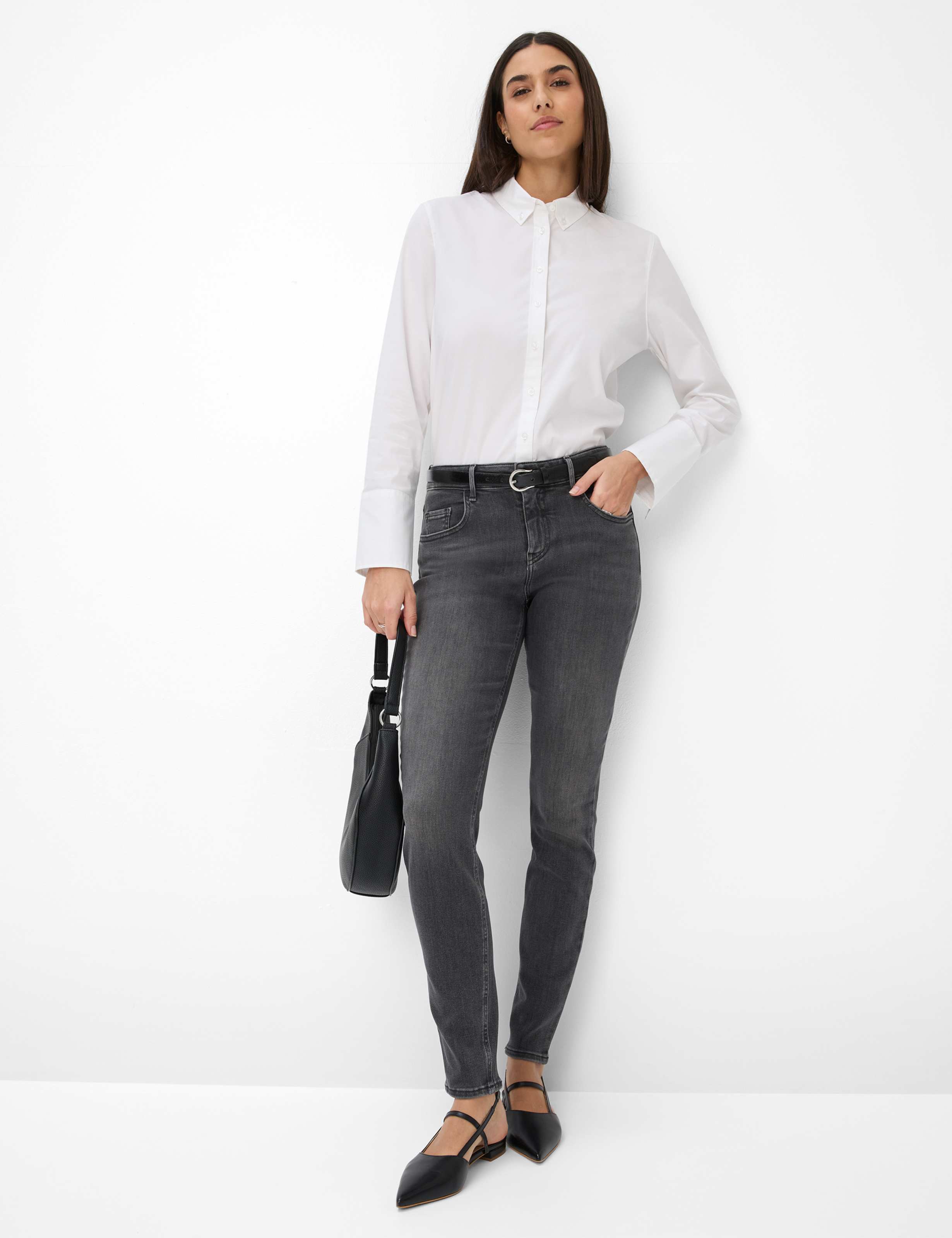 Damen Style SHAKIRA Denim Grau Slim Fit Model Outfit