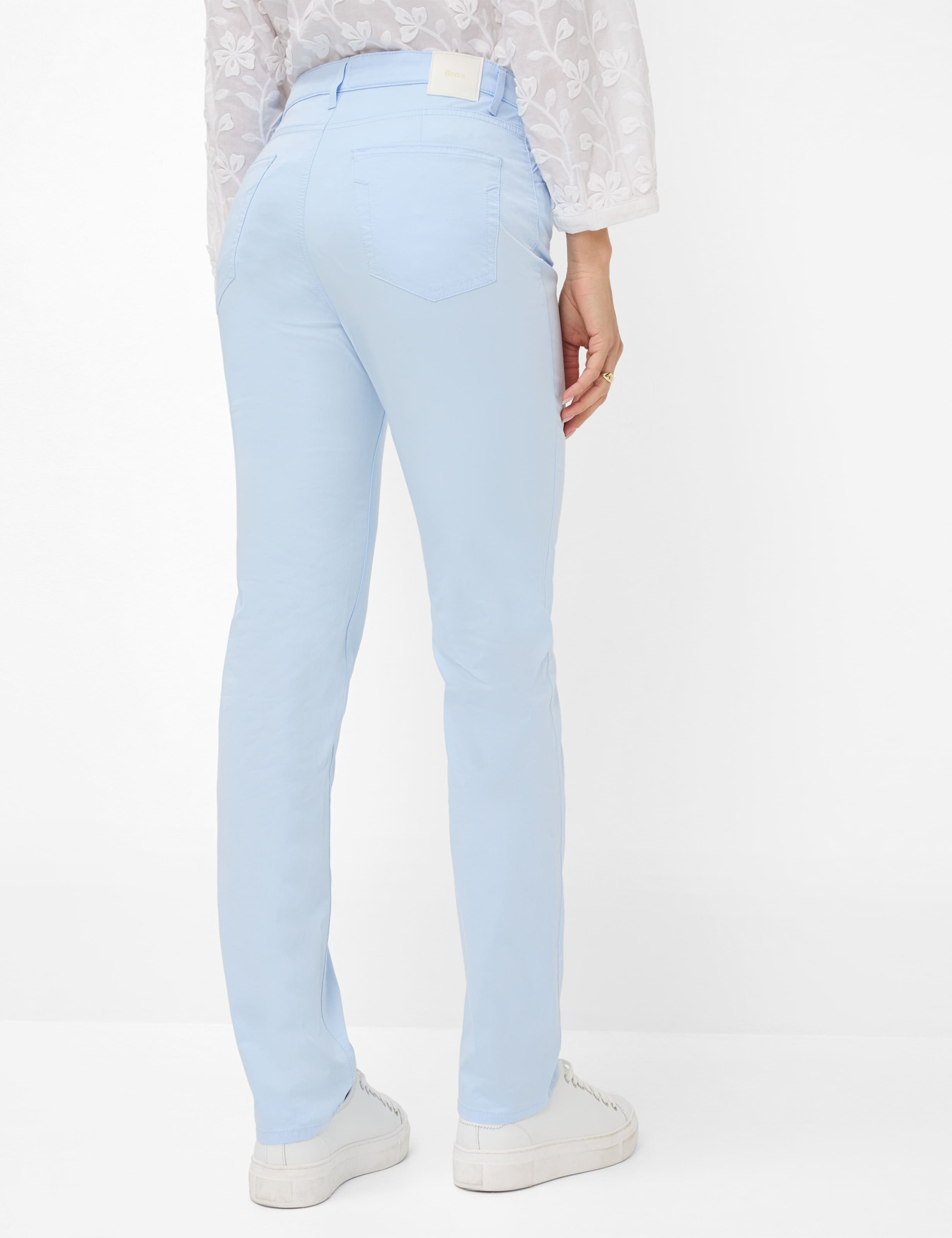 Damen Style CAROLA Hellblau Feminine Fit Model Rueck