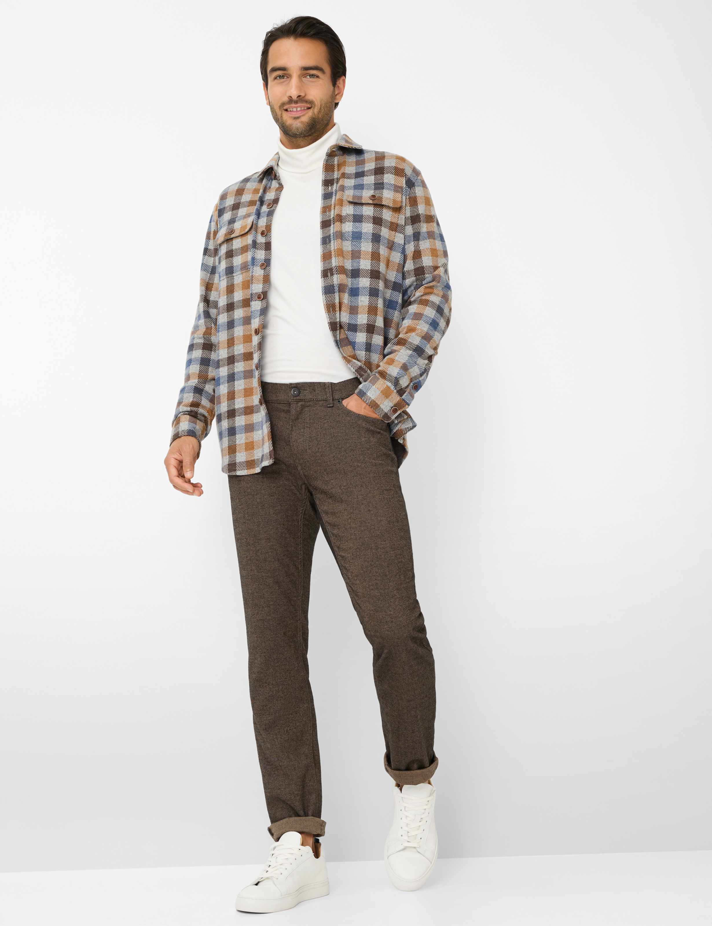Men Style CHUCK Brown Modern Fit Model Outfit