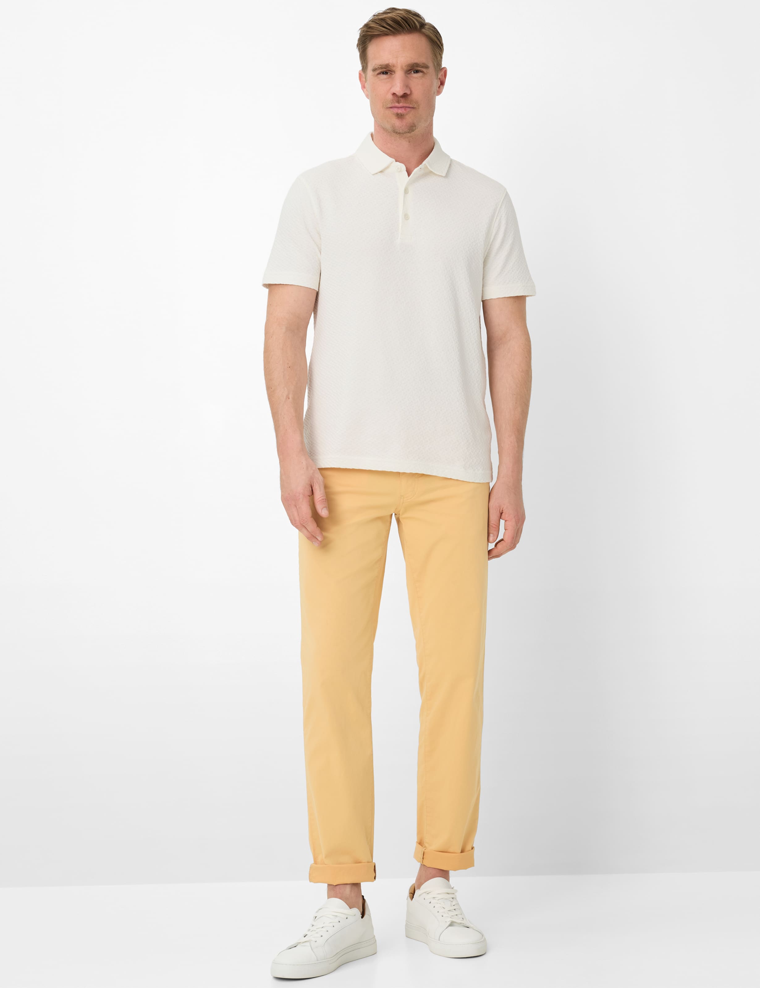 Homme Style CADIZ Jaune Straight Fit Tenue du mannequin