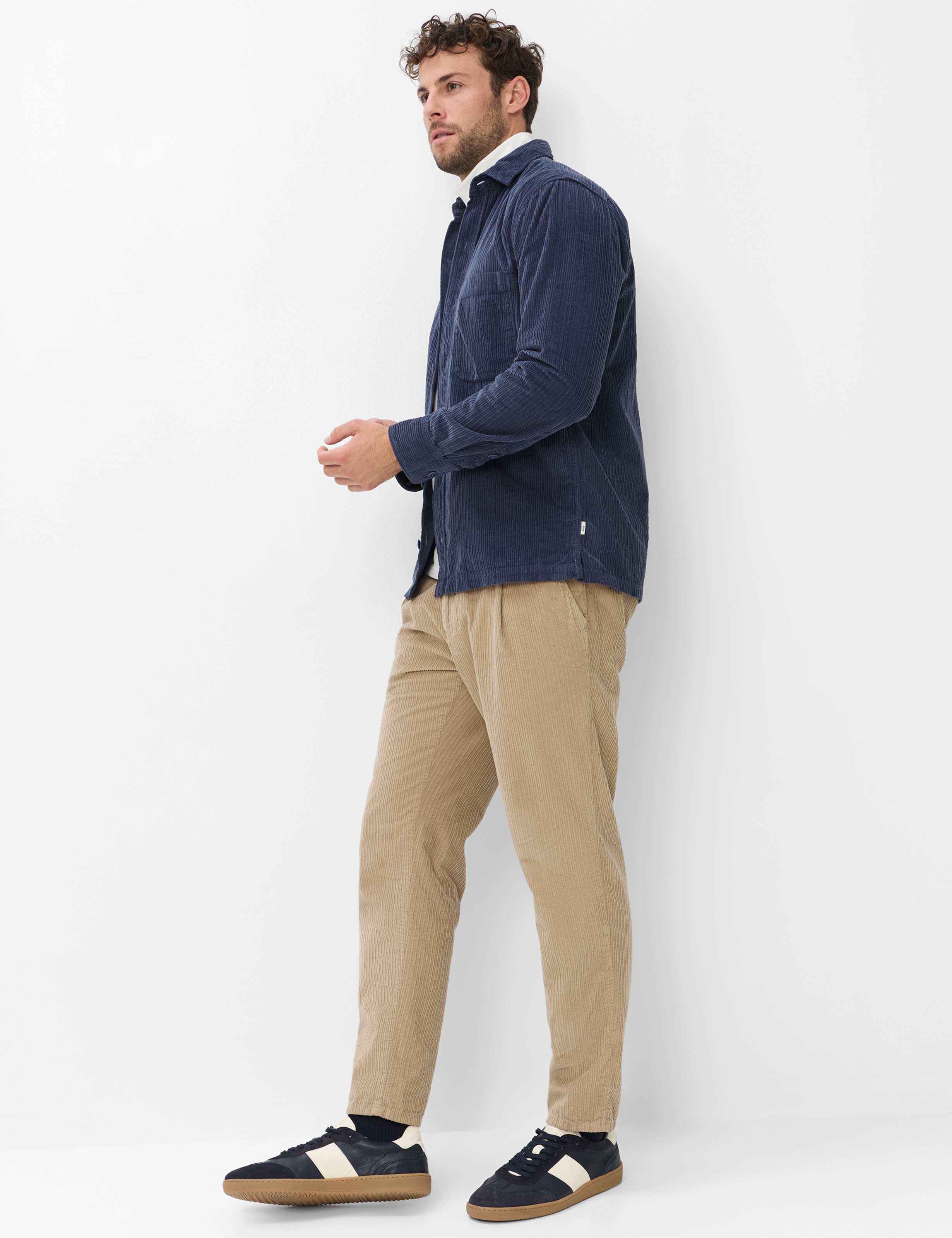 Homme Style KAY Bleu  Tenue du mannequin