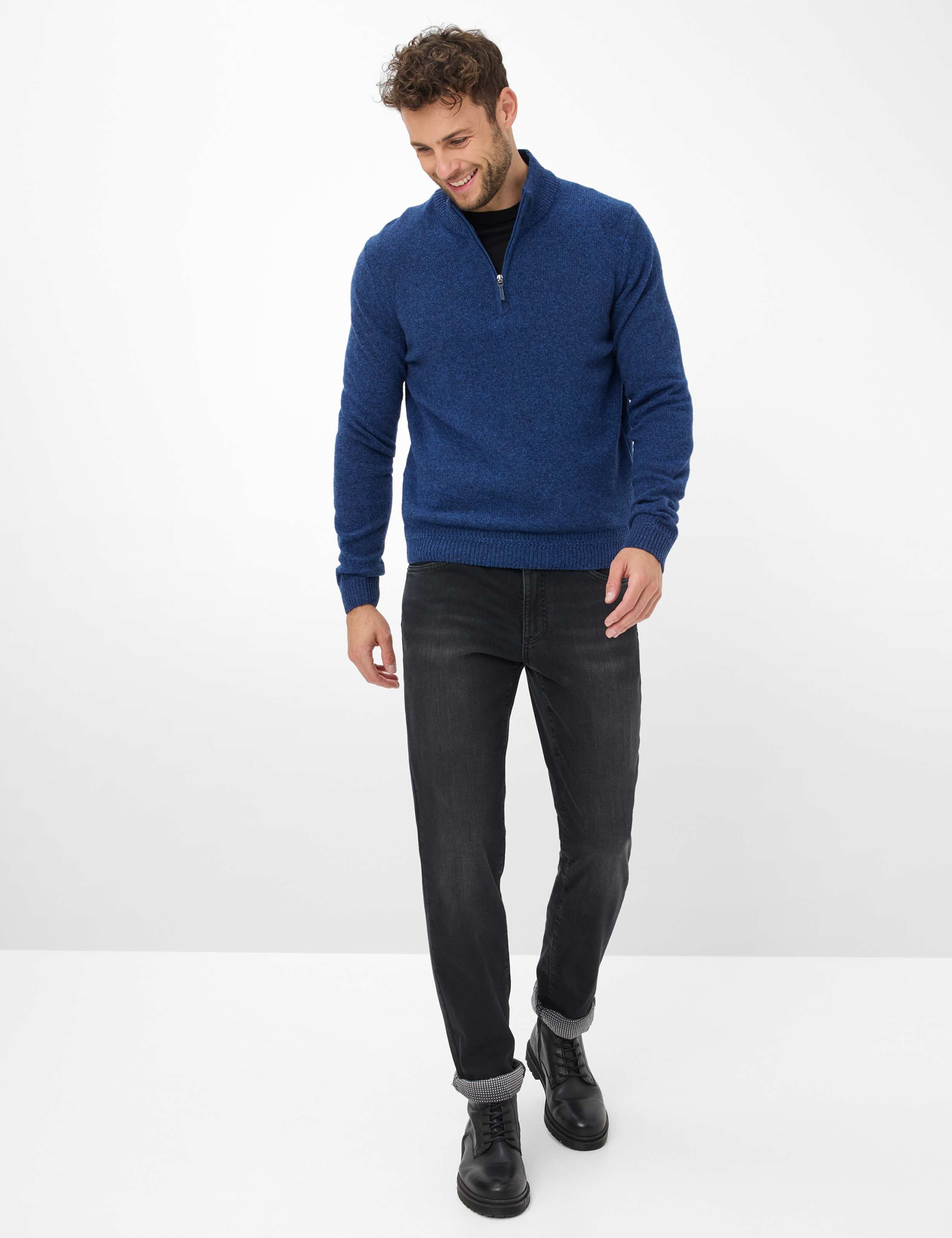 Heren Style CADIZ TT Denim Donkergrijs Straight Fit Model outfit