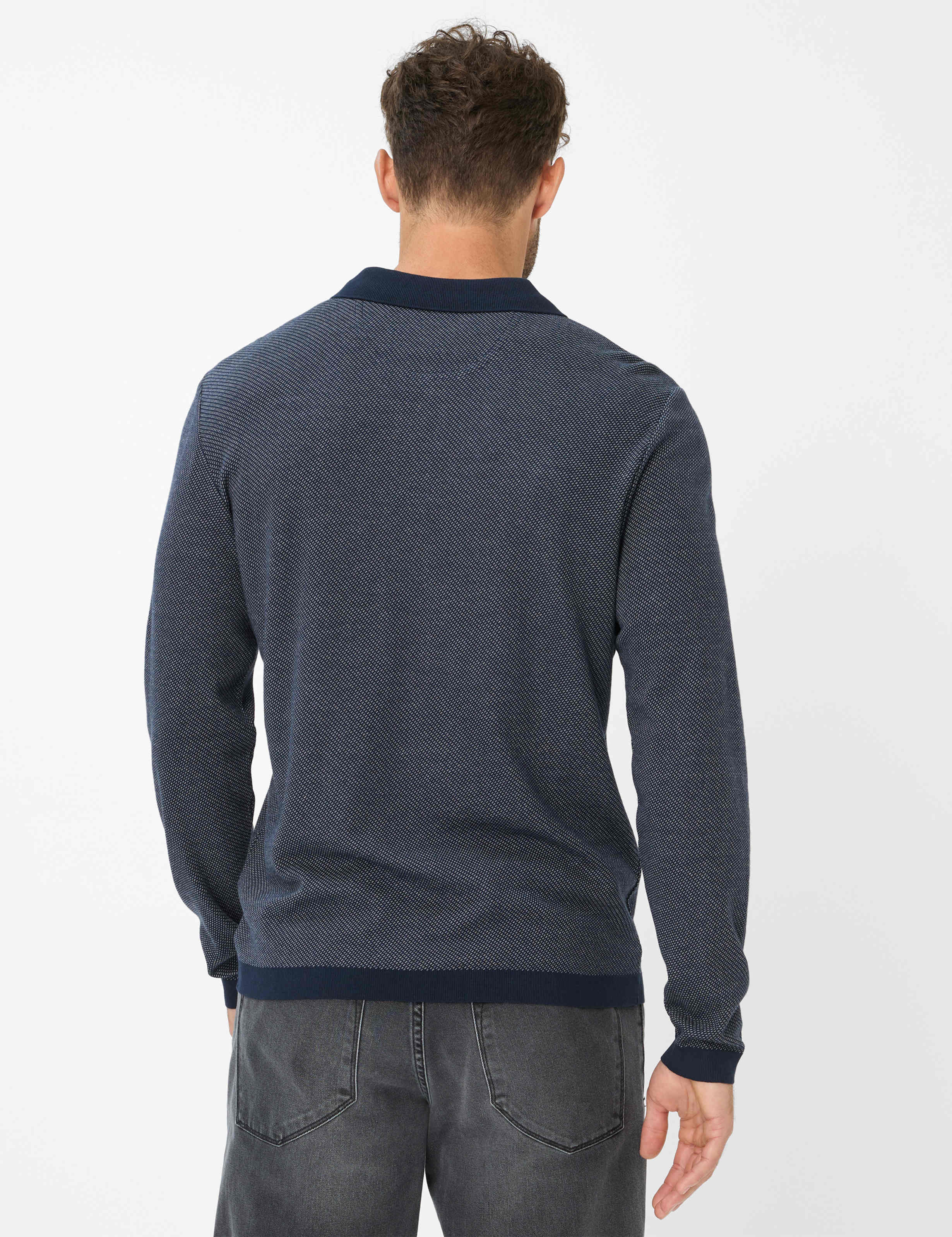Heren Style PAROS Donkerblauw  Model achterkant