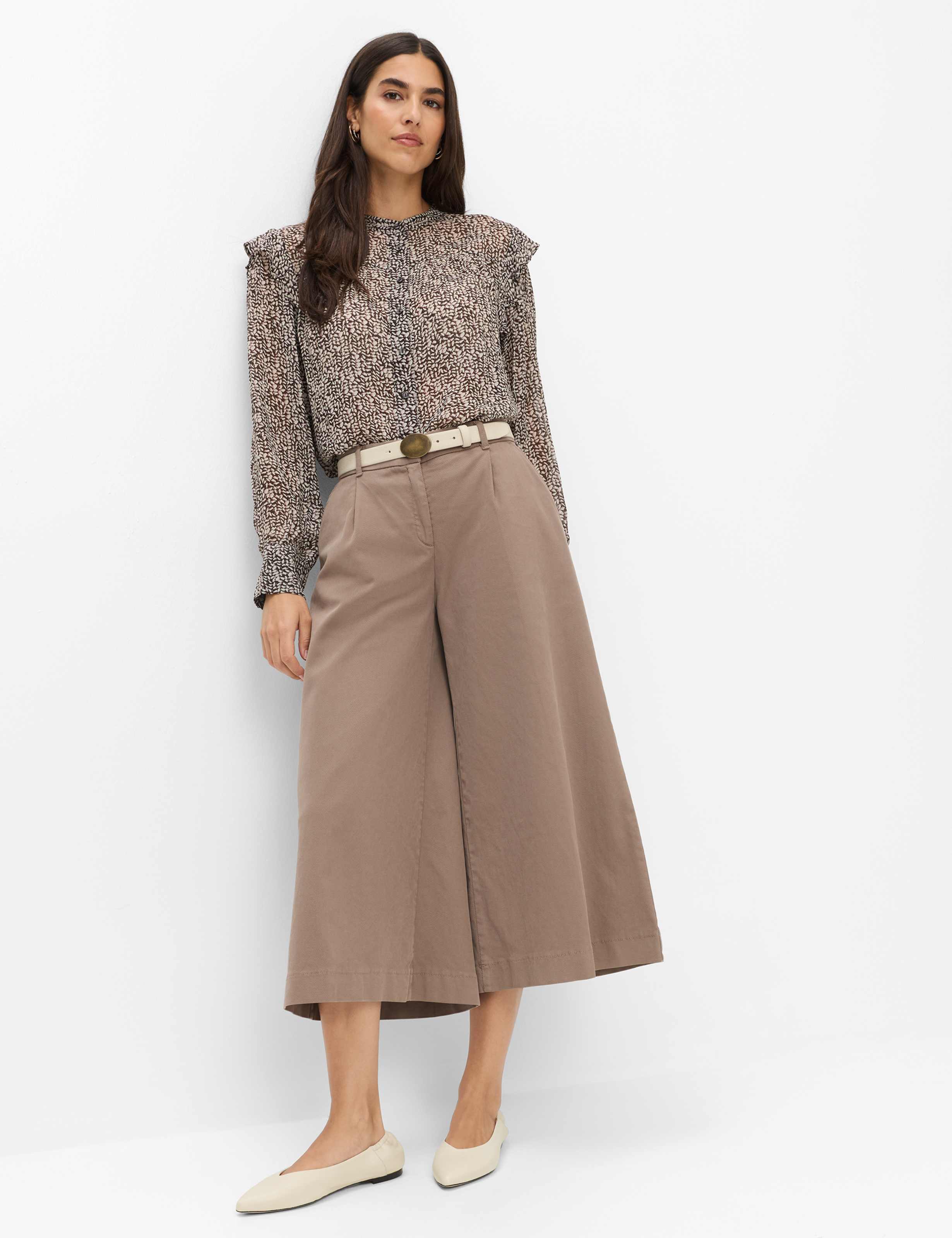 Women Style MELLI S Light Brown Wide leg Model Outfit