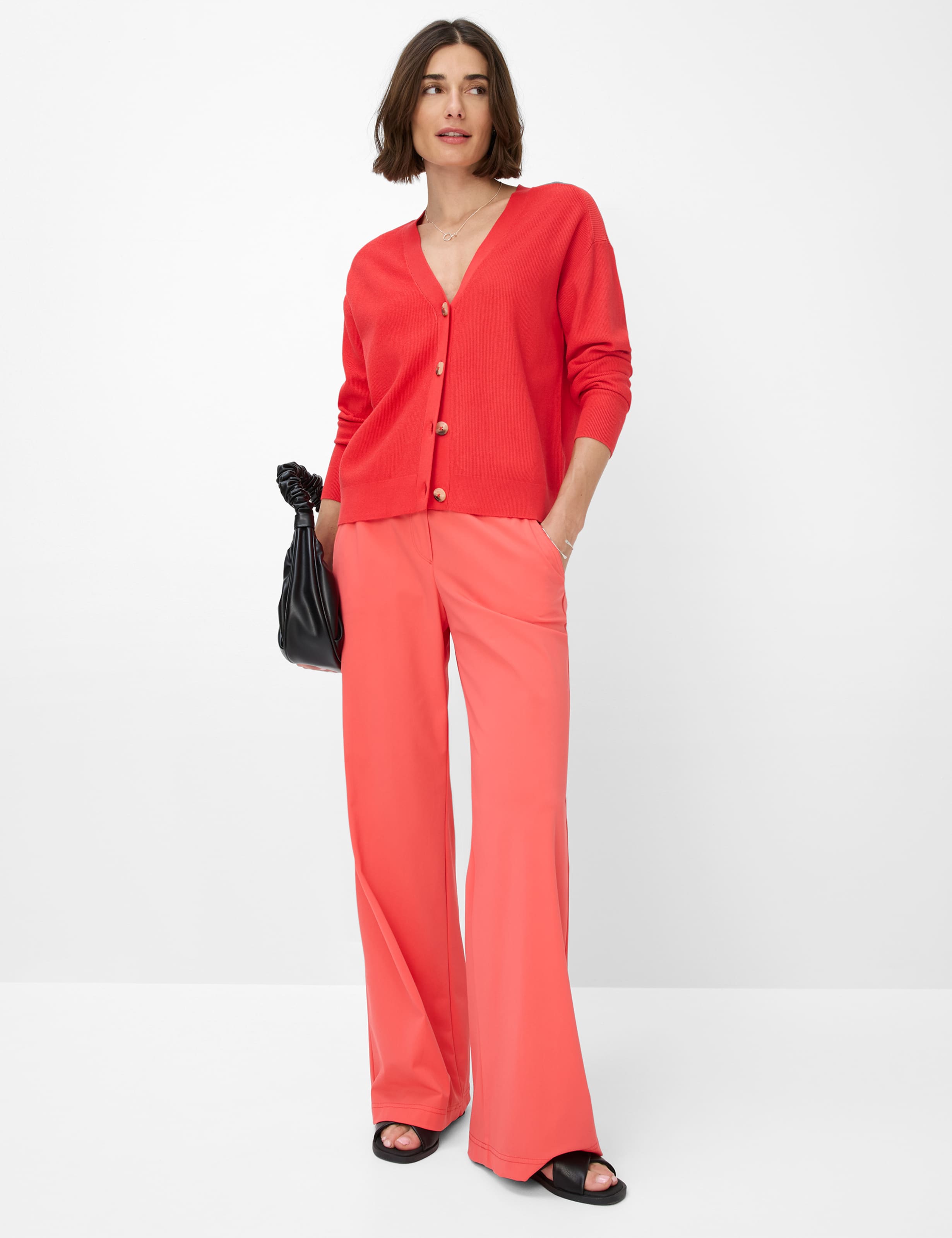 Women Style ANIQUE Red  Model Outfit