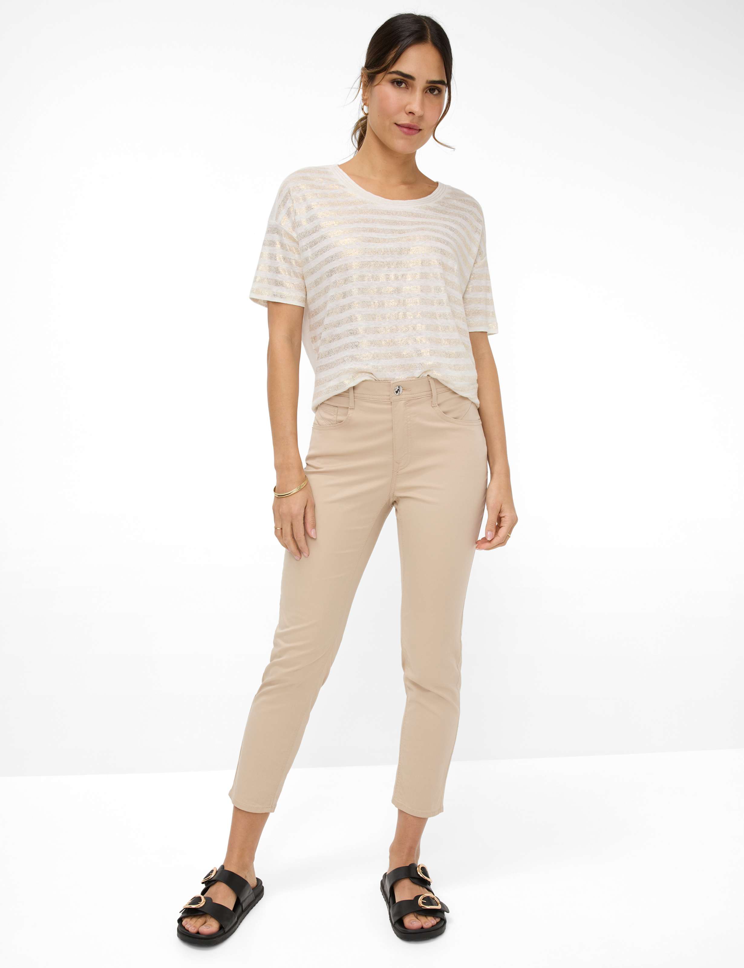 Damen Style CAROLA S Beige Feminine Fit Model Outfit