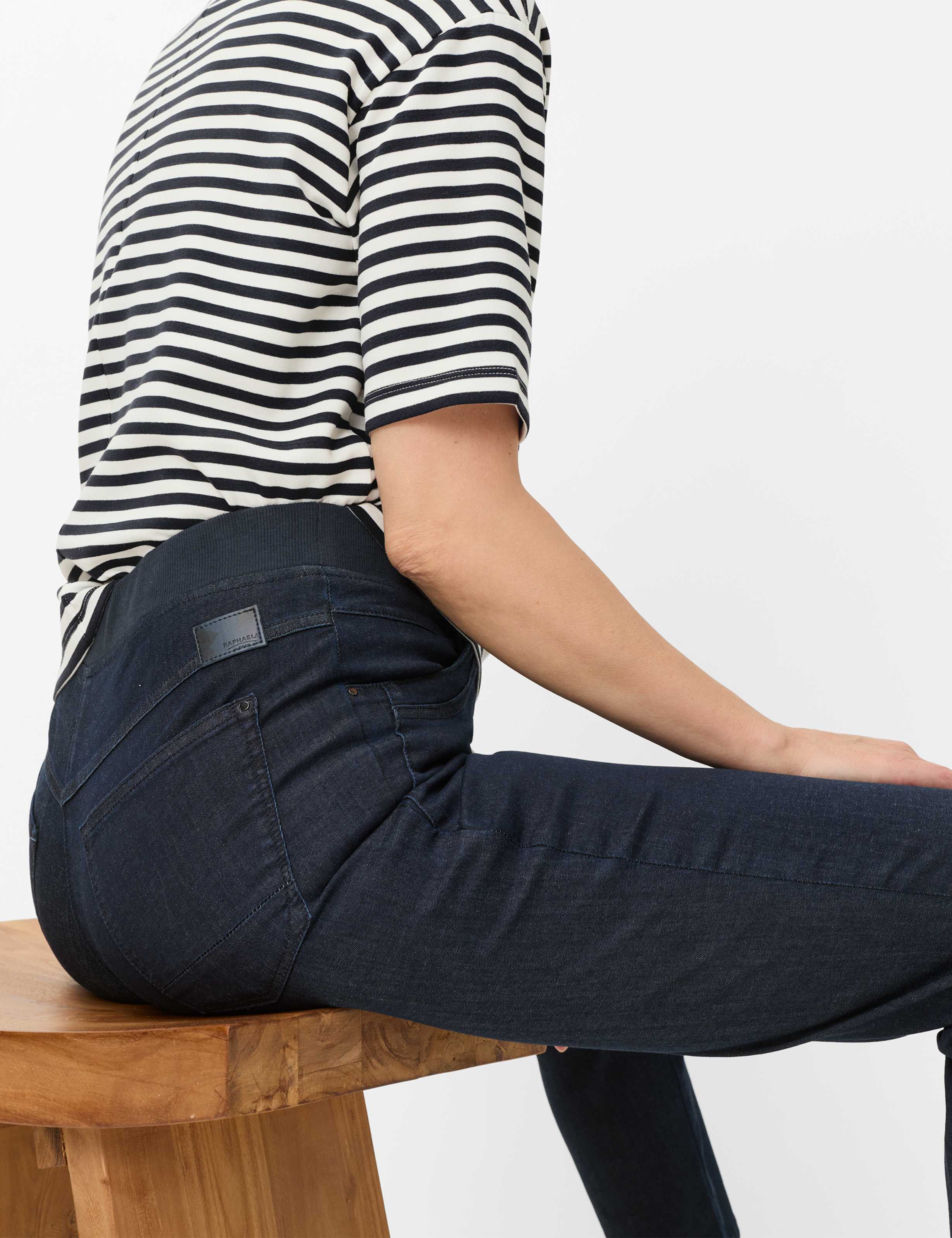 Damen Style CARINA FUN Denim Dunkelblau Comfort Plus Fit Detail 1