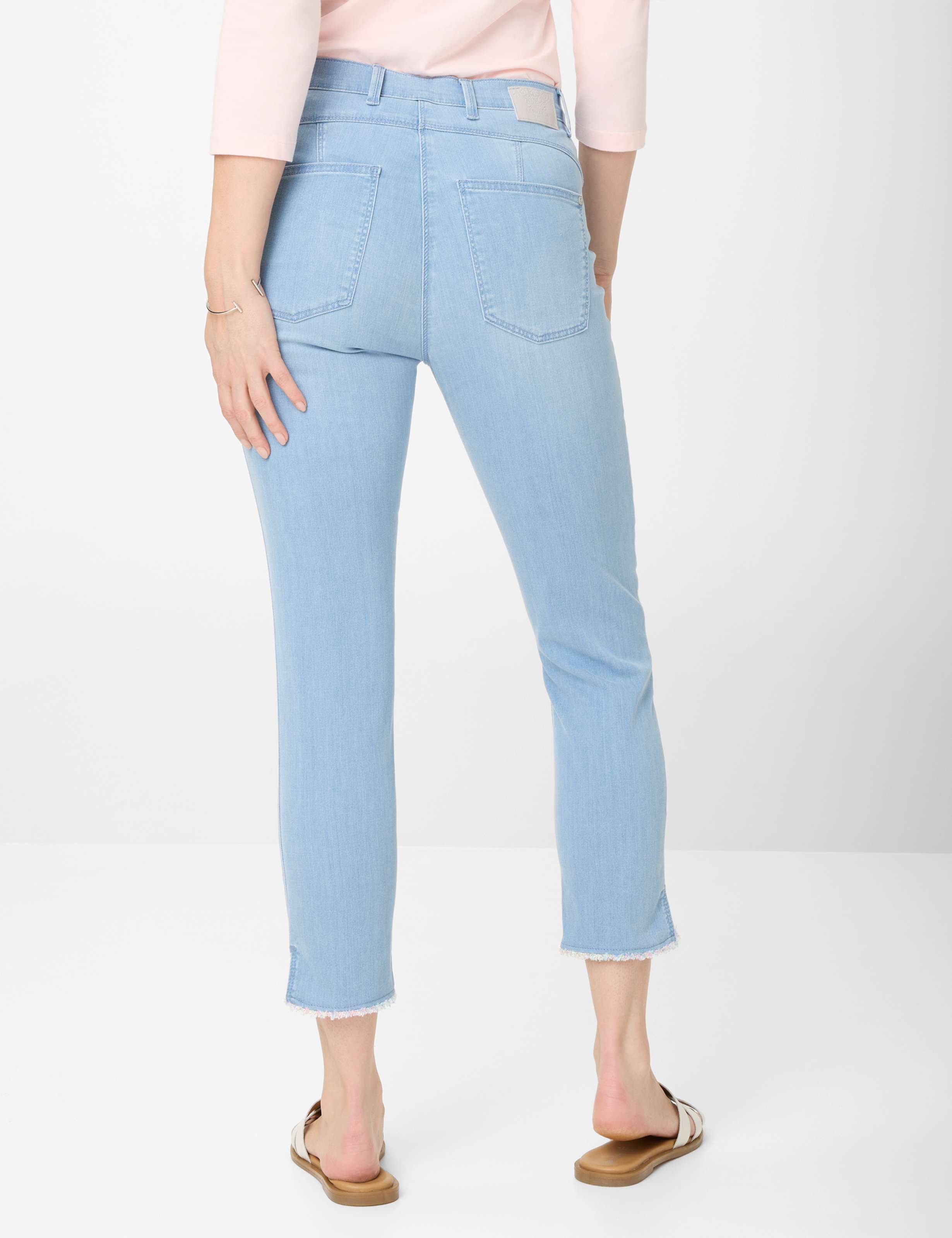 Damen Style LUCA 6/8 Denim Hellblau Super Slim Fit Model Rueck