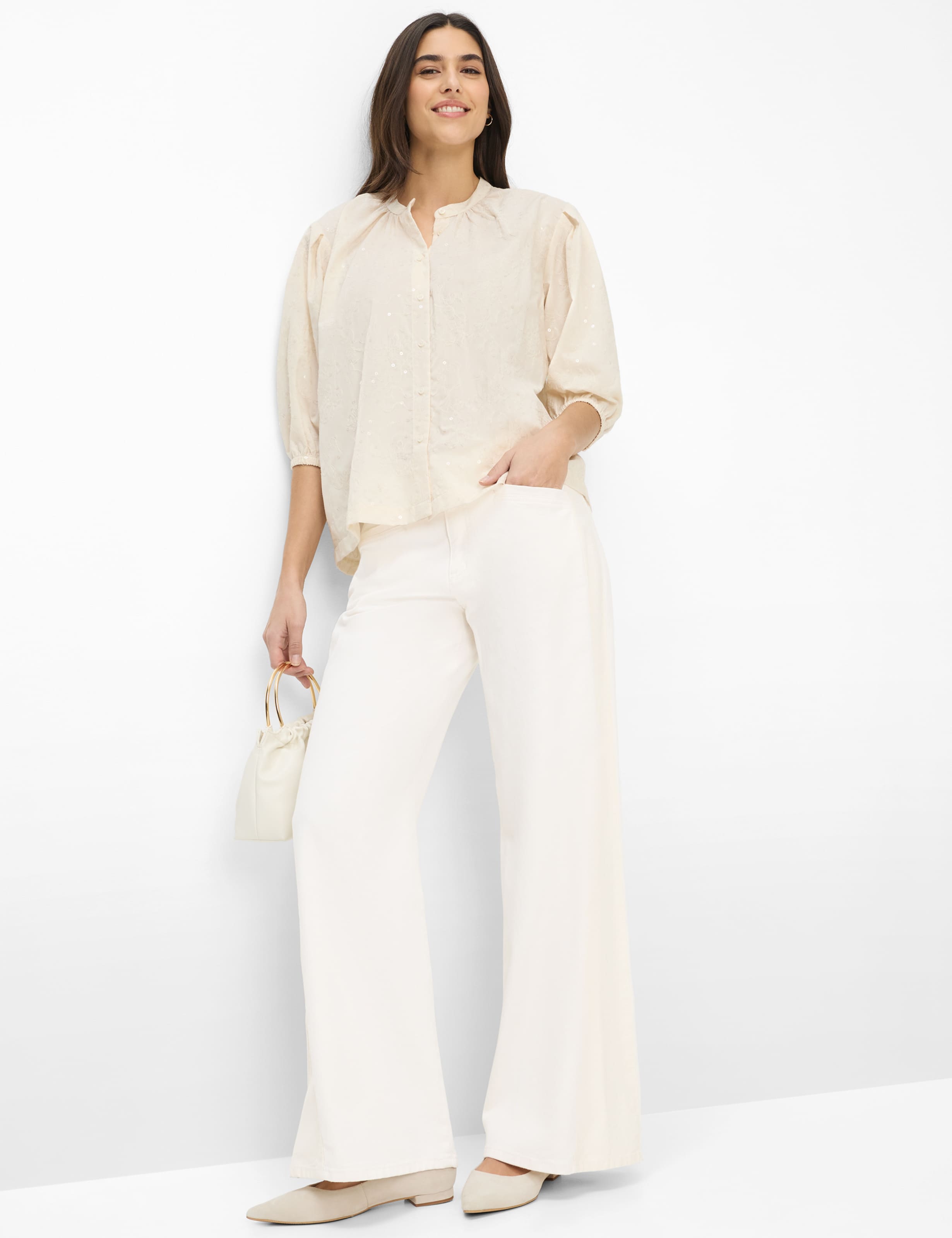 Femme Style VIV Blanc Crème  Tenue du mannequin