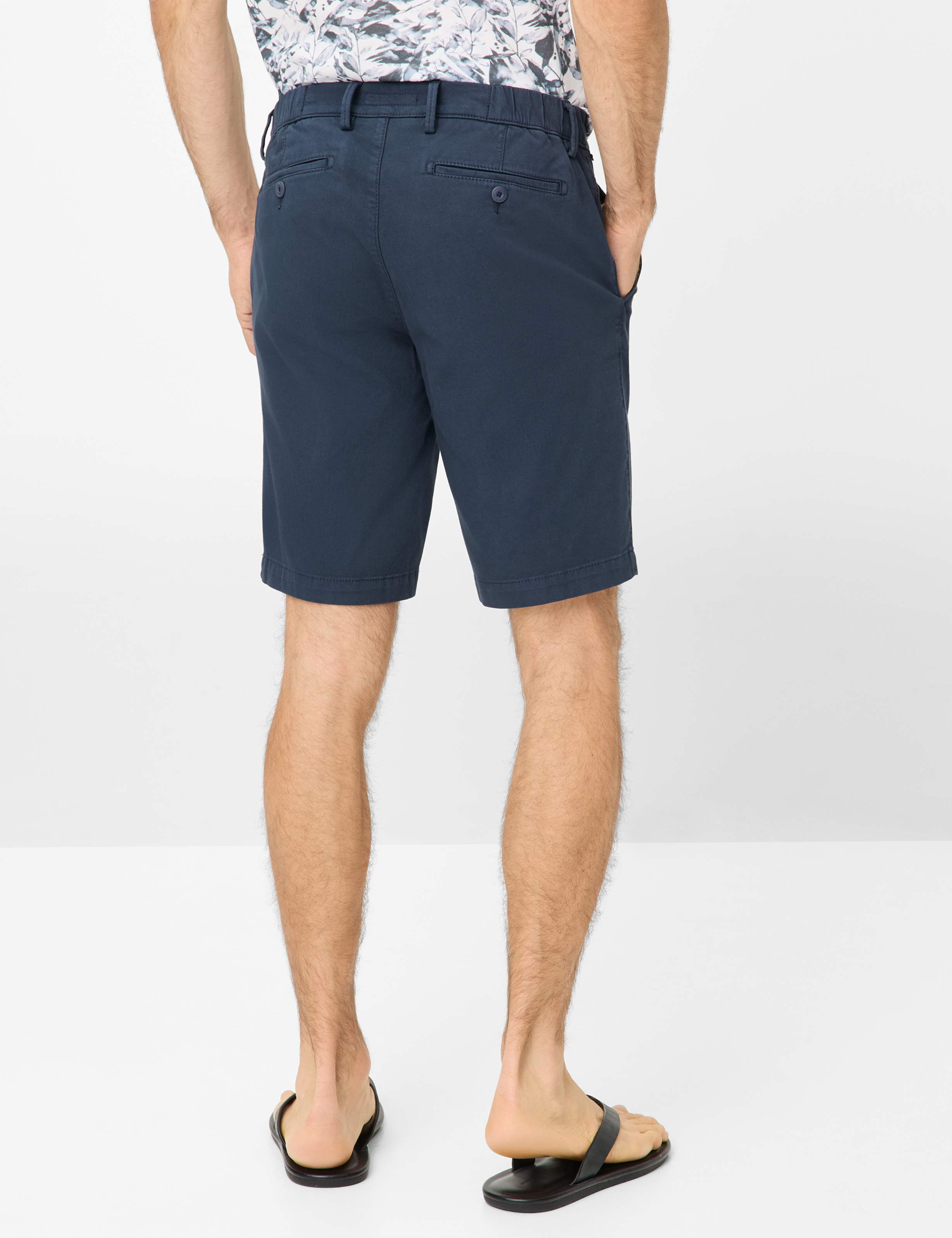 Herren Style BOSSE Dunkelblau Regular Fit Model Rueck