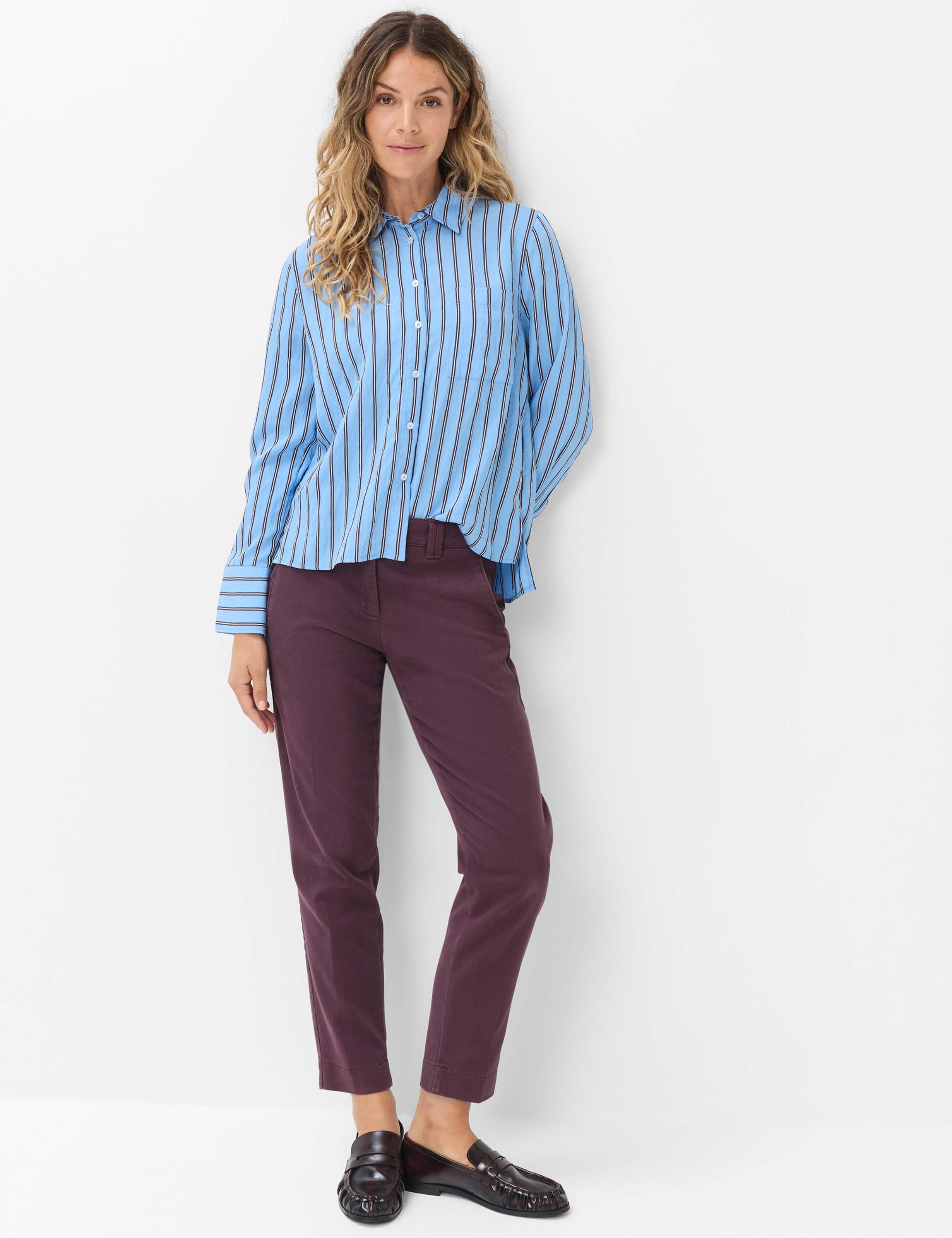 Dame Style MARON S Mørk Lilla Regular Fit Model Outfit