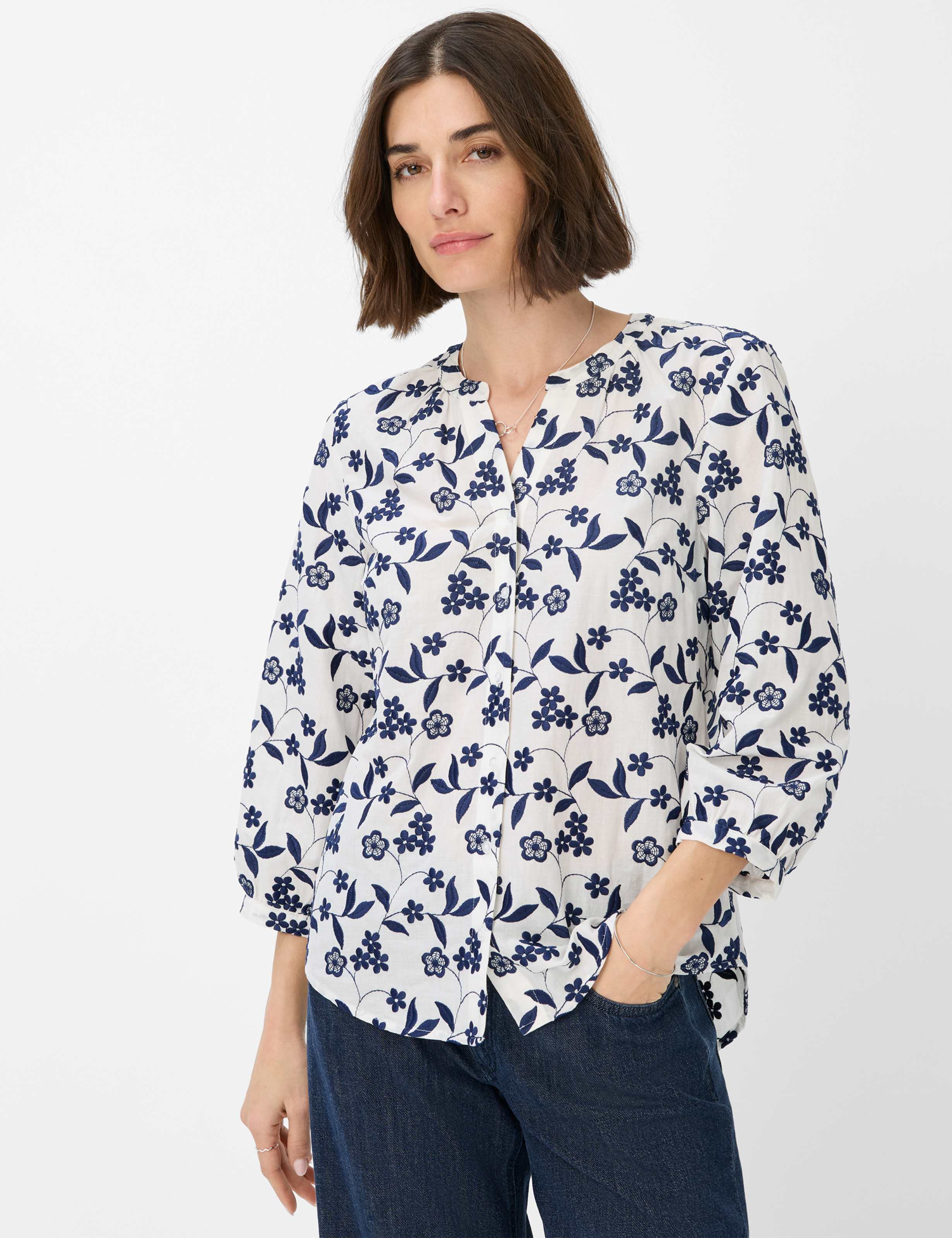 Women Style VELIA White  Detail 1