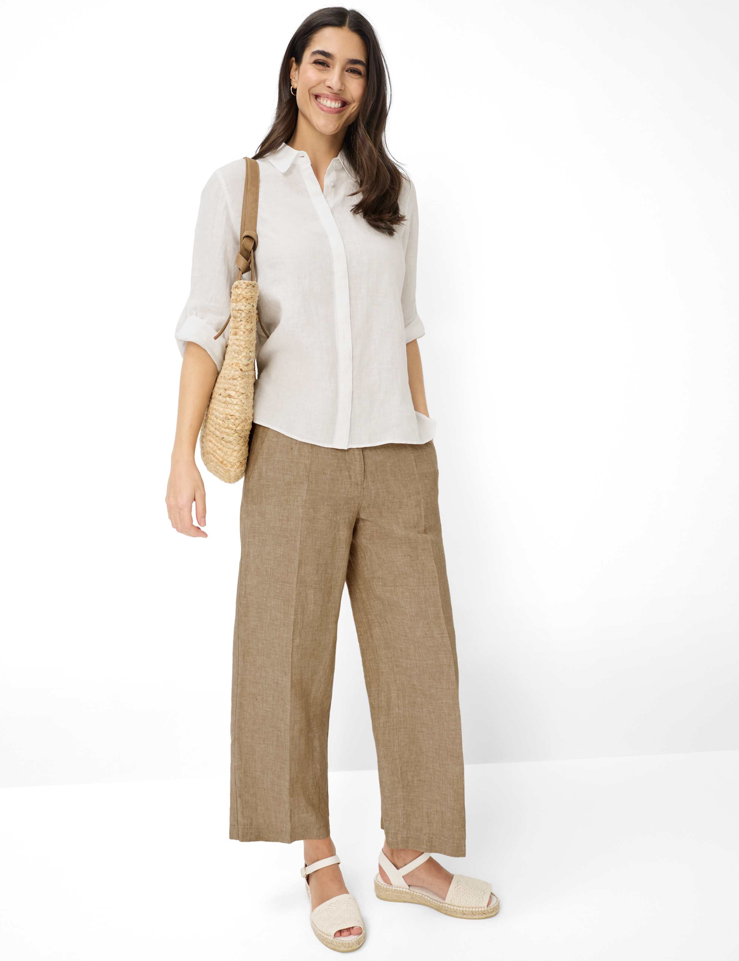 Femme Style VICKI Blanc  Tenue du mannequin